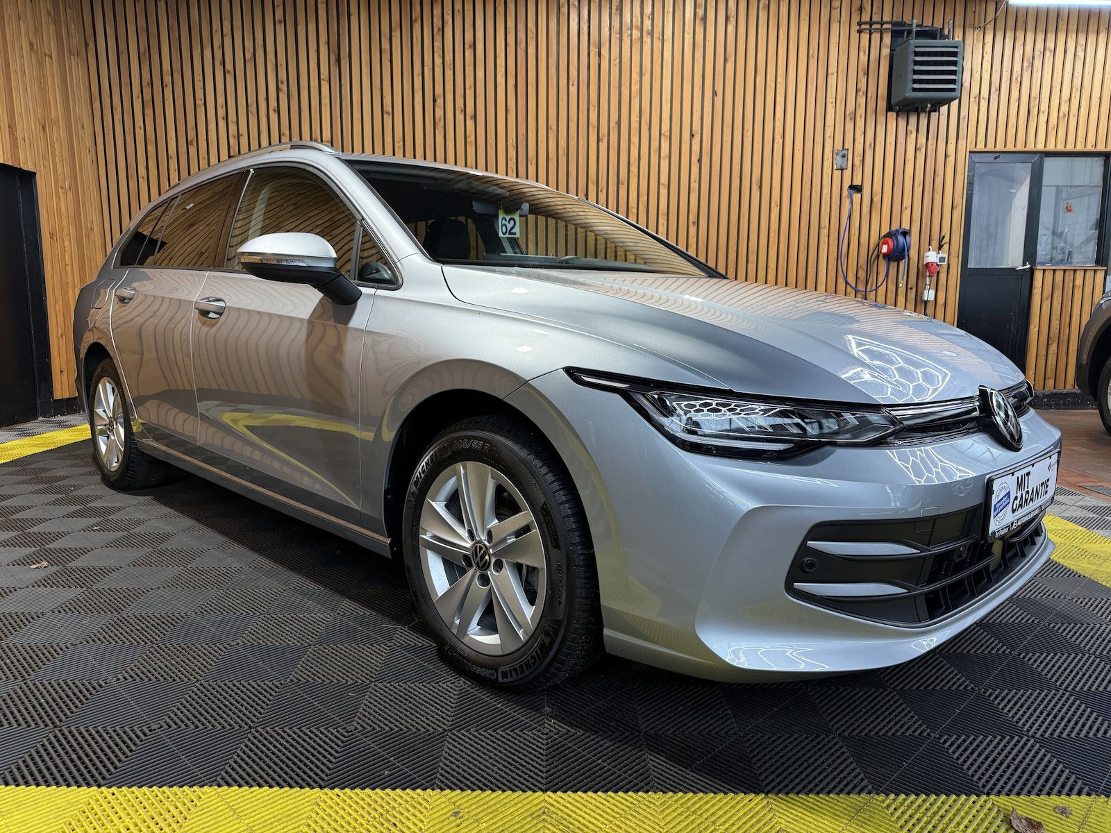 Fahrzeugabbildung Volkswagen Golf Variant 2,0 TDI Facelift *Navi*LED*Kam*AHK*