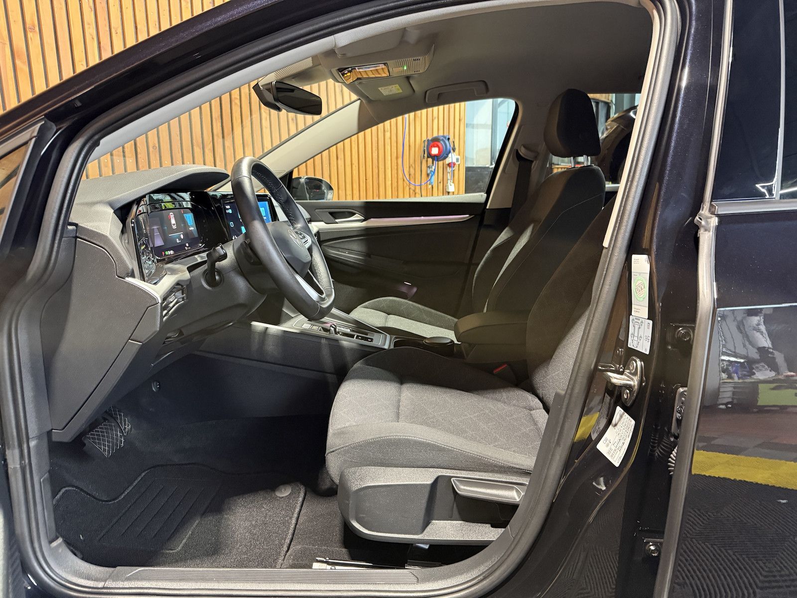 Fahrzeugabbildung Volkswagen Golf Variant 2,0 TDI Life DSG *Navi*LED*Kam*AHK*