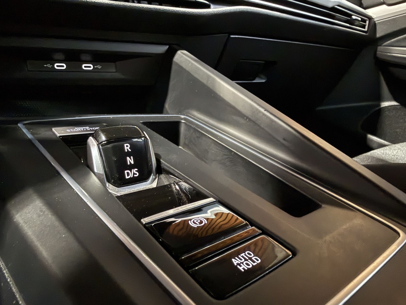 Fahrzeugabbildung Volkswagen Golf Variant 2,0 TDI Life DSG *Navi*LED*Kam*AHK*