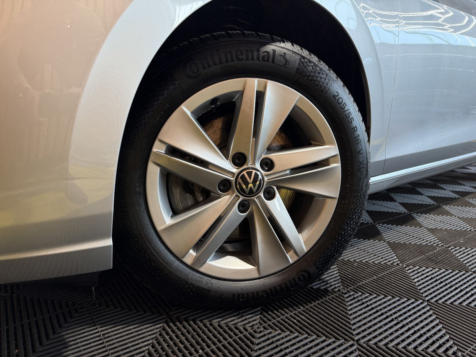 Fahrzeugabbildung Volkswagen Golf Variant 2,0 TDI Life DSG *Navi*LED*Kam*AHK*