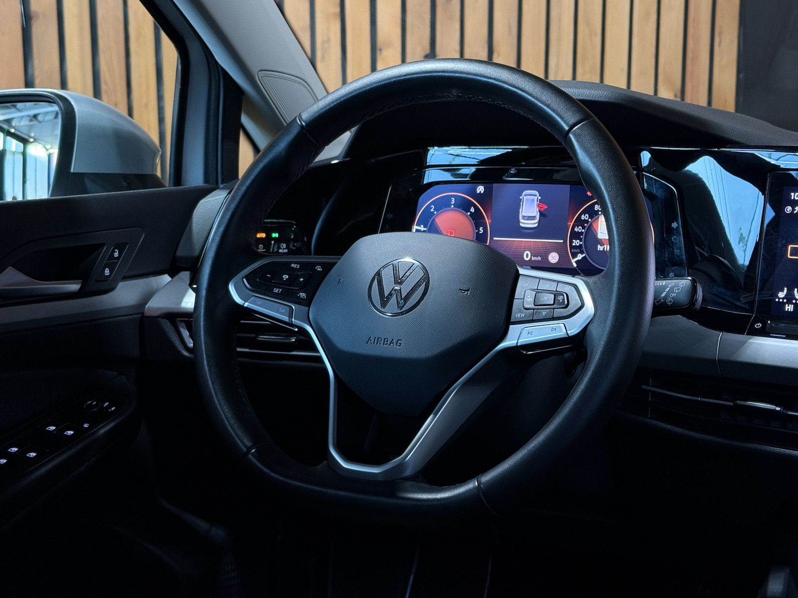 Fahrzeugabbildung Volkswagen Golf Variant 2,0 TDI Life DSG *Navi*LED*Kam*AHK*