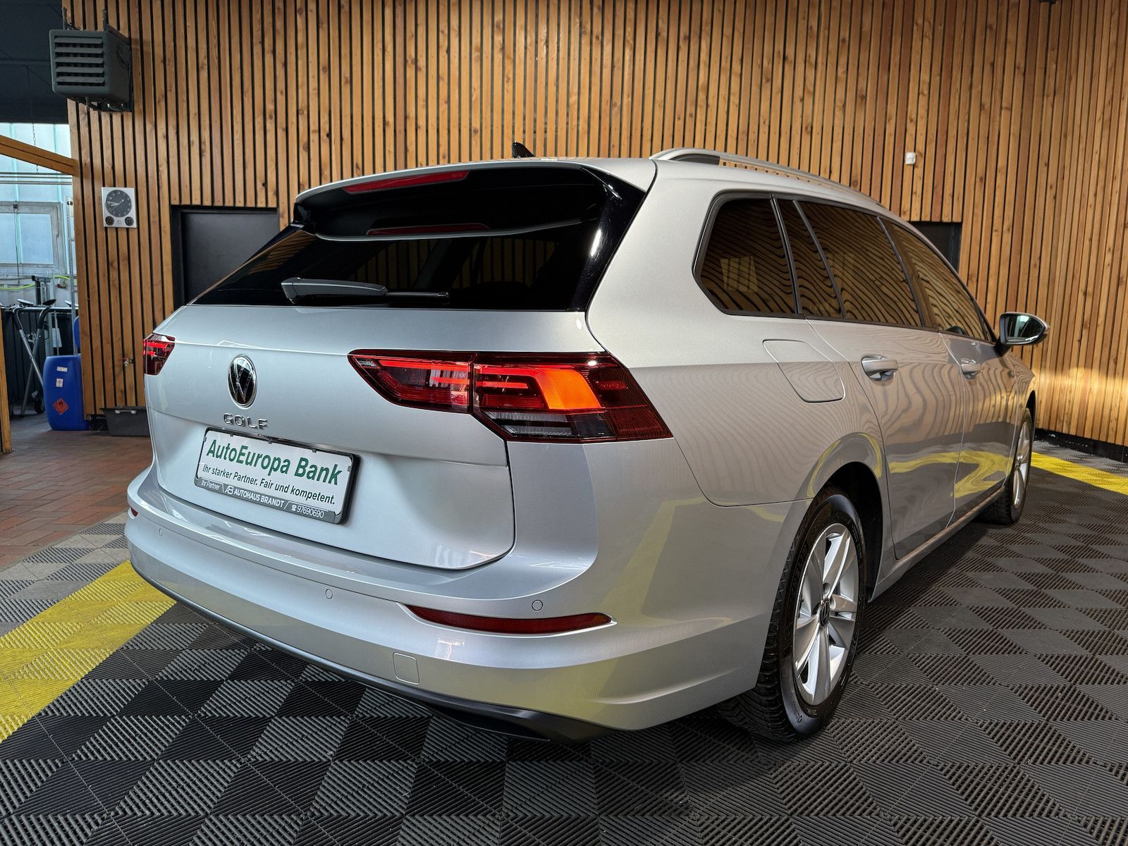 Fahrzeugabbildung Volkswagen Golf Variant 2,0 TDI Life DSG *Navi*LED*Kam*AHK*