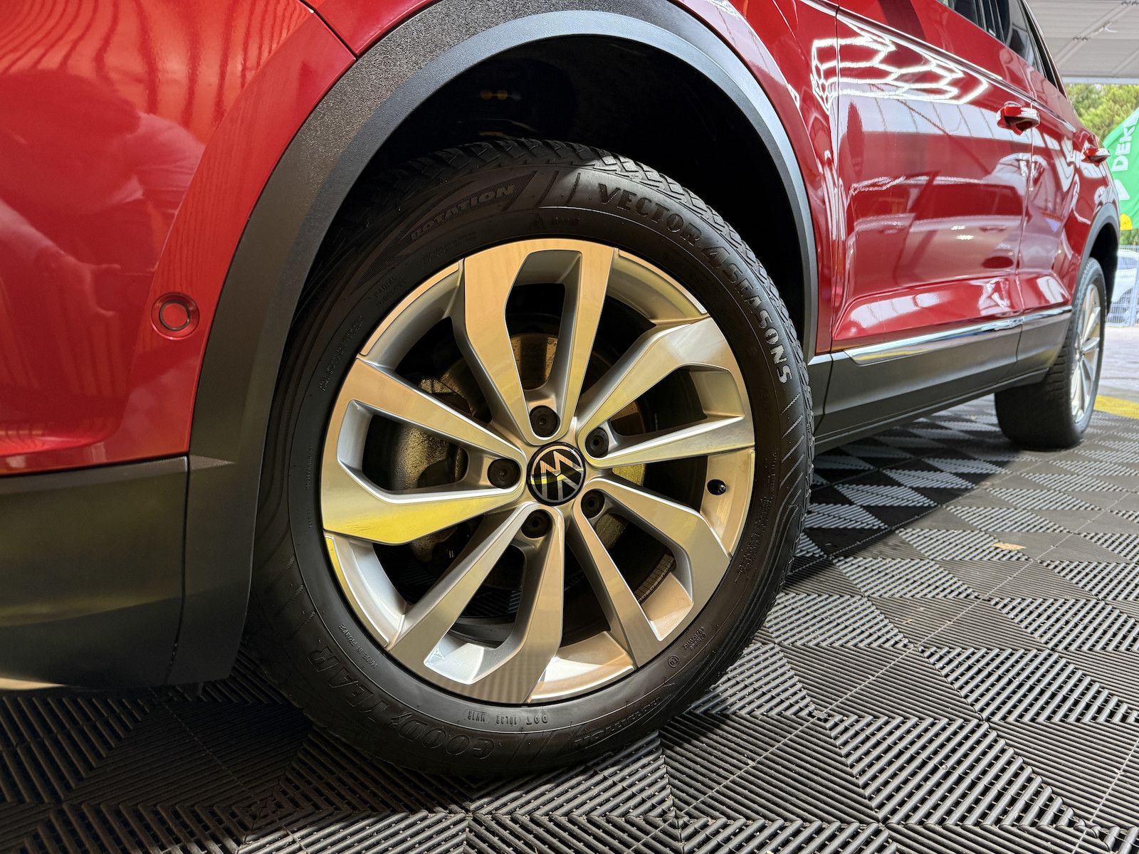 Fahrzeugabbildung Volkswagen T-Roc TSI Style *Navi*LED*Virtual*ACC*App