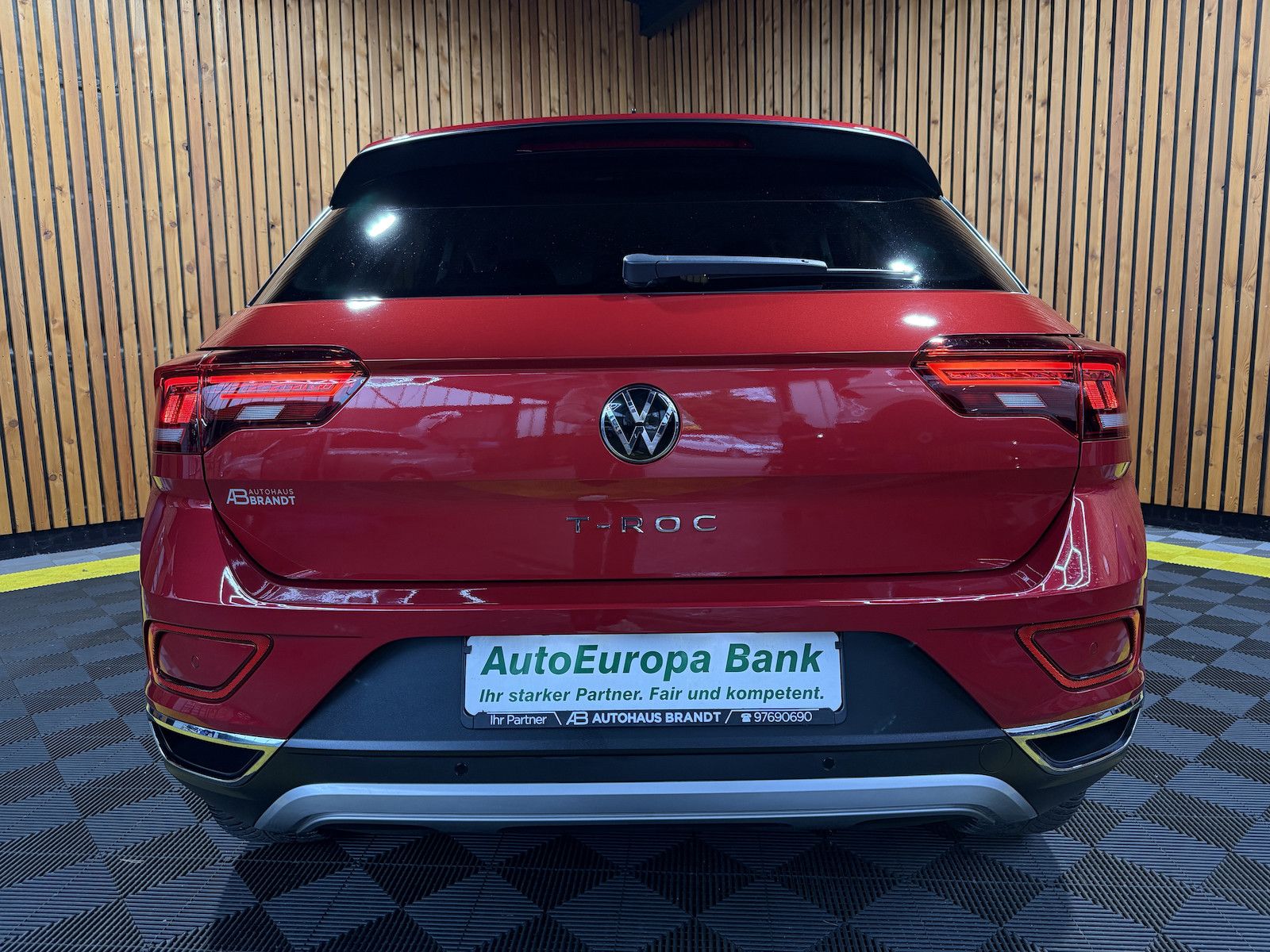 Fahrzeugabbildung Volkswagen T-Roc TSI Style *Navi*LED*Virtual*ACC*App