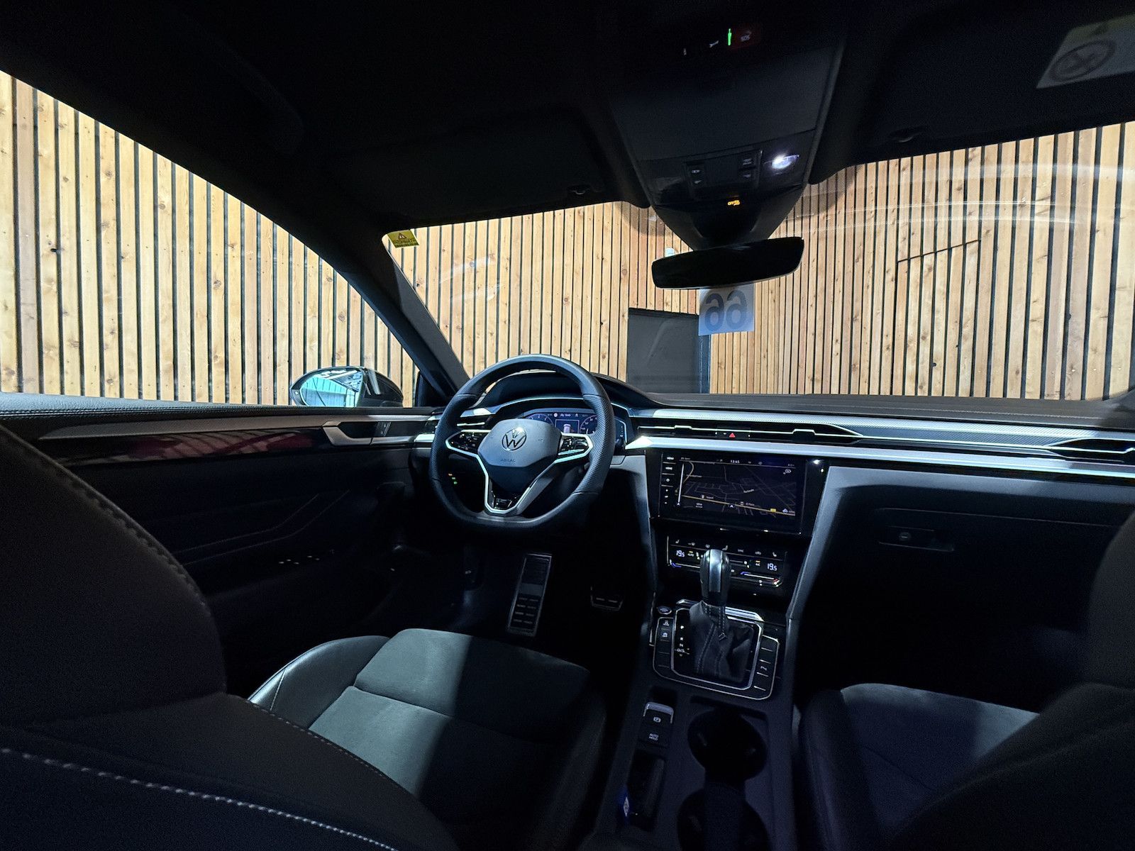 Fahrzeugabbildung Volkswagen Arteon SB.2,0 TSI R-Line Navi*Kam*Virtual*AHK*IQ