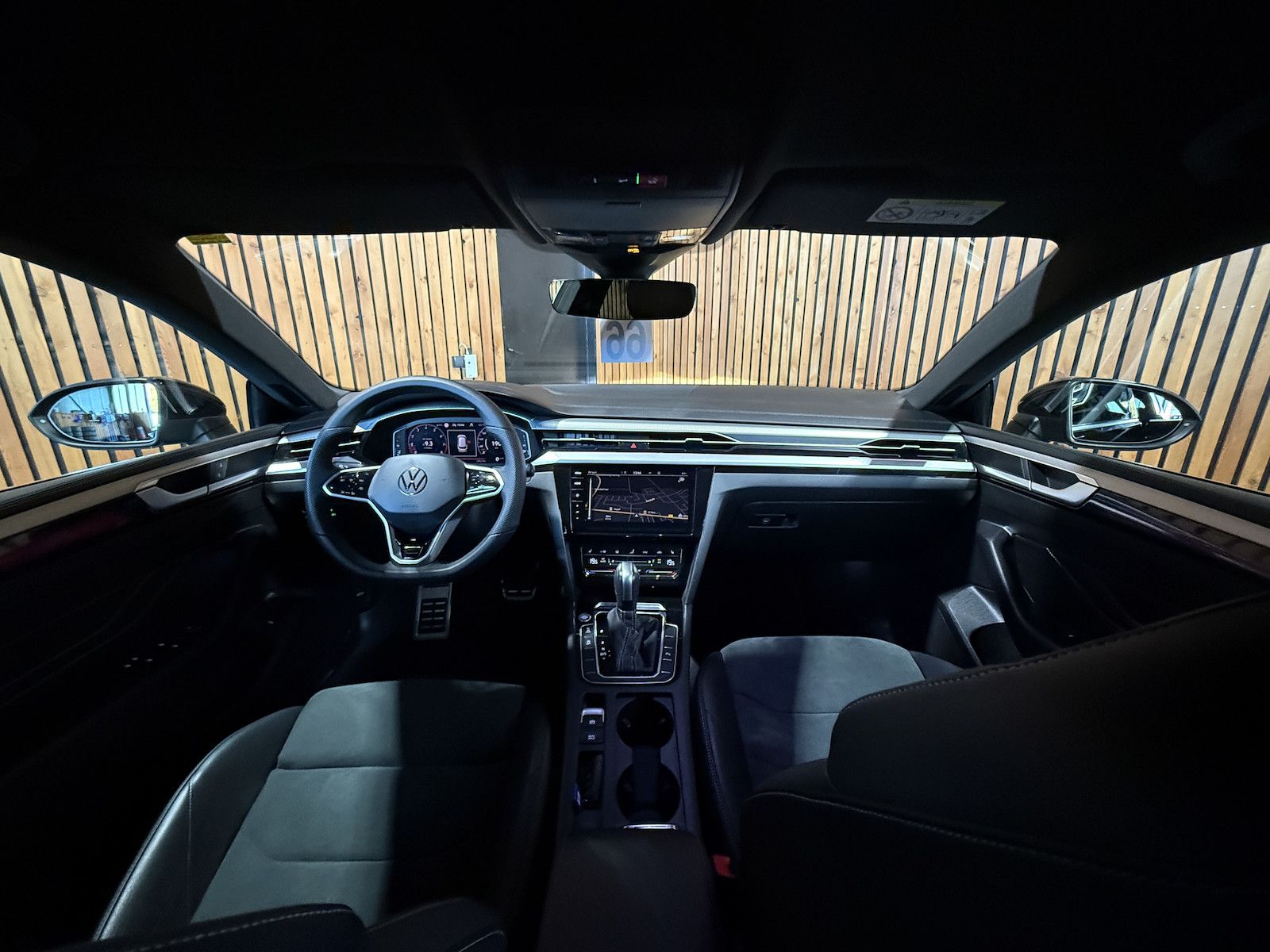 Fahrzeugabbildung Volkswagen Arteon SB.2,0 TSI R-Line Navi*Kam*Virtual*AHK*IQ