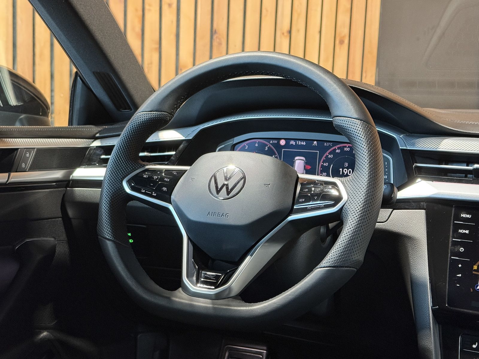 Fahrzeugabbildung Volkswagen Arteon SB.2,0 TSI R-Line Navi*Kam*Virtual*AHK*IQ