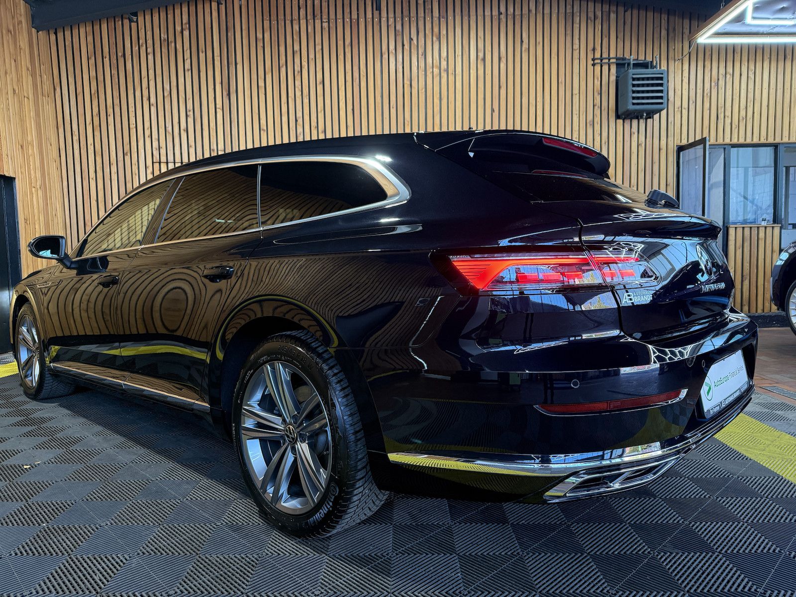 Fahrzeugabbildung Volkswagen Arteon SB.2,0 TSI R-Line Navi*Kam*Virtual*AHK*IQ