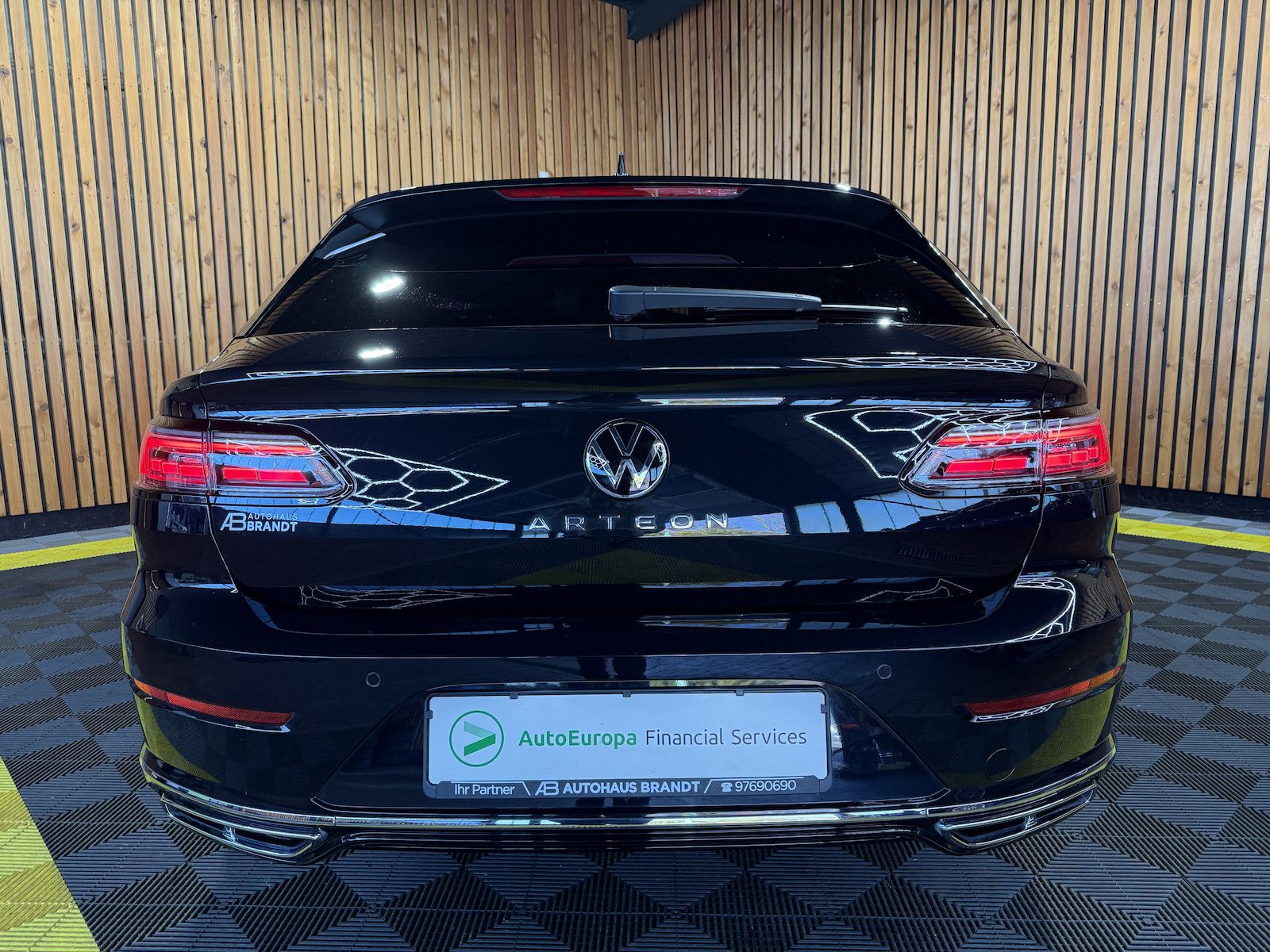 Fahrzeugabbildung Volkswagen Arteon SB.2,0 TSI R-Line Navi*Kam*Virtual*AHK*IQ