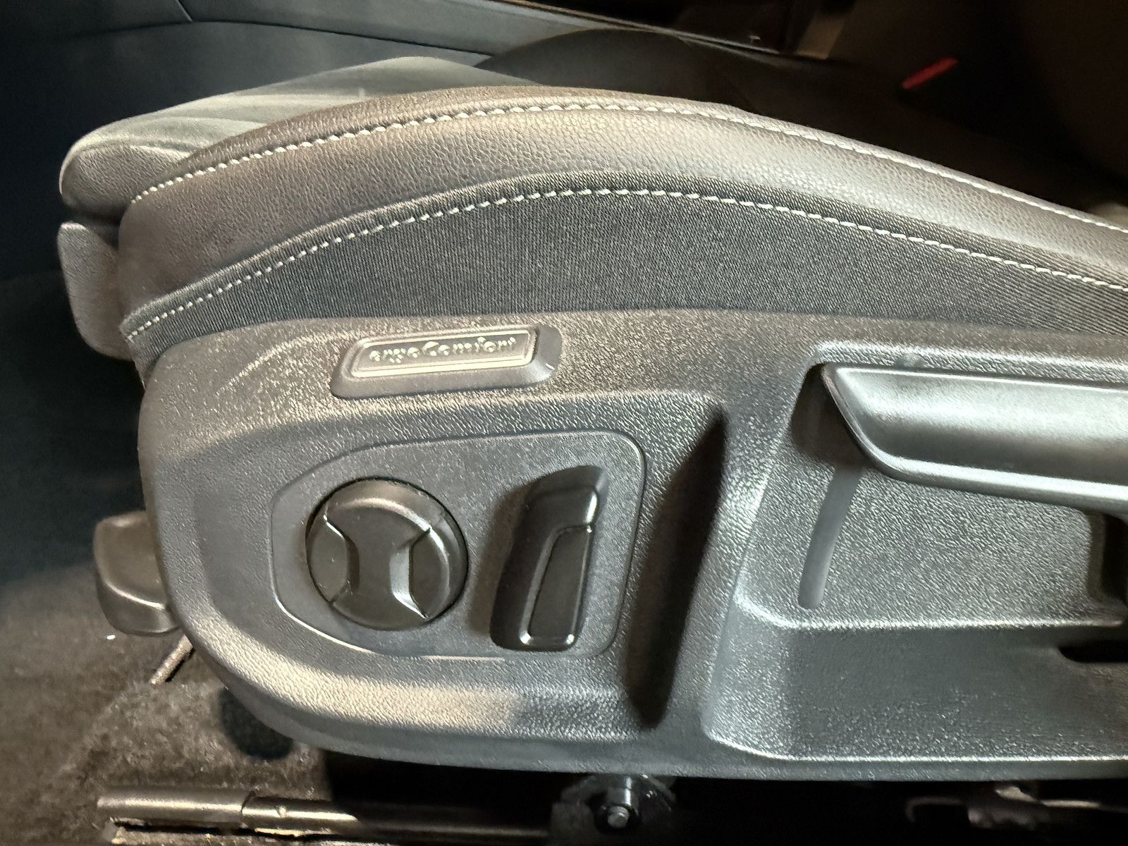 Fahrzeugabbildung Volkswagen Arteon 1.4 eHybrid SB. R-Line *Navi*IQ*Kam*Pano*