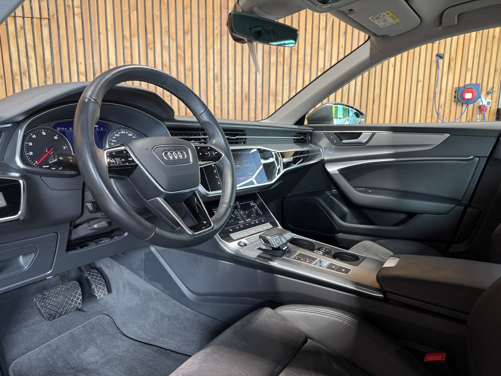 Fahrzeugabbildung Audi A6 Avant sport TFSI *Navi*Leder*Kam*Keyl.*ACC