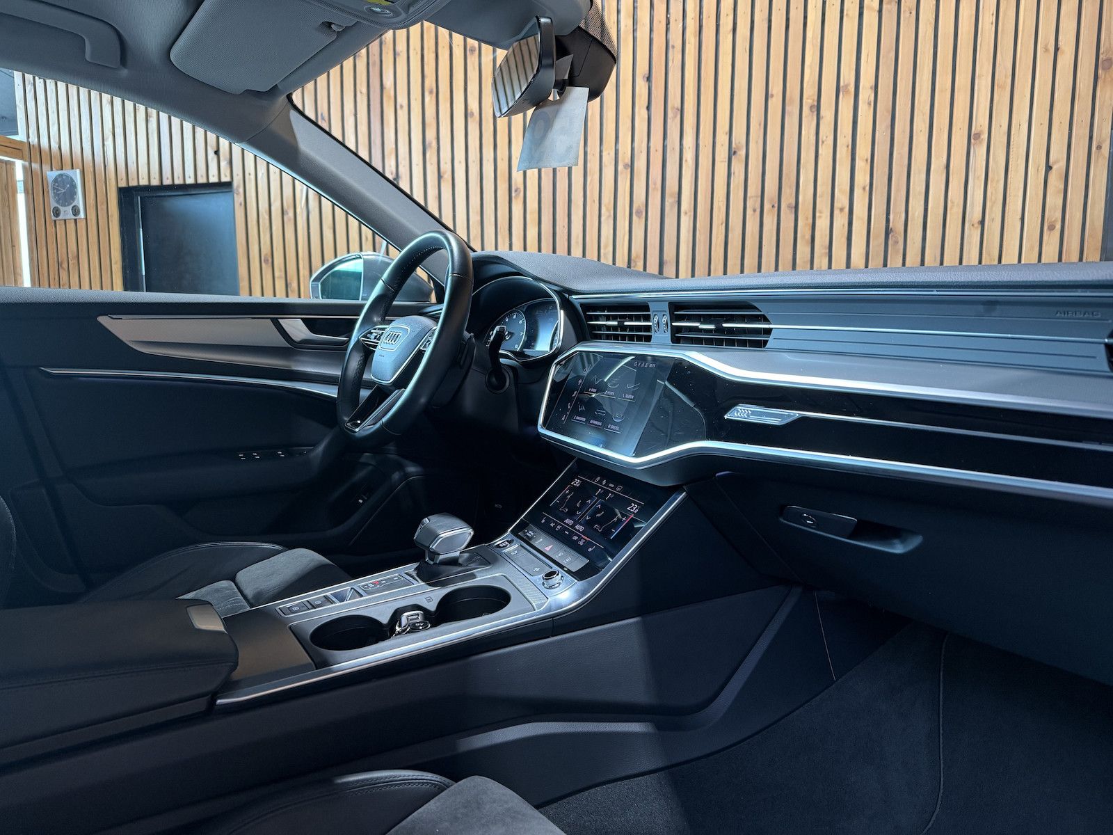 Fahrzeugabbildung Audi A6 Avant sport TFSI *Navi*Leder*Kam*Keyl.*ACC