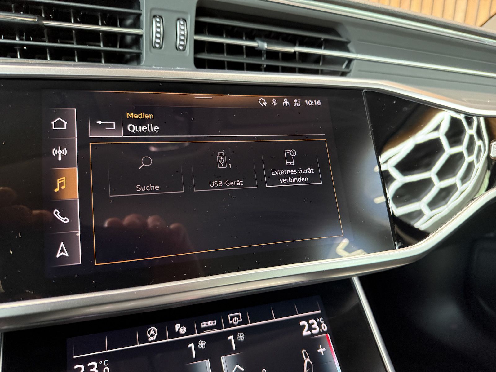 Fahrzeugabbildung Audi A6 Avant sport TFSI *Navi*Leder*Kam*Keyl.*ACC