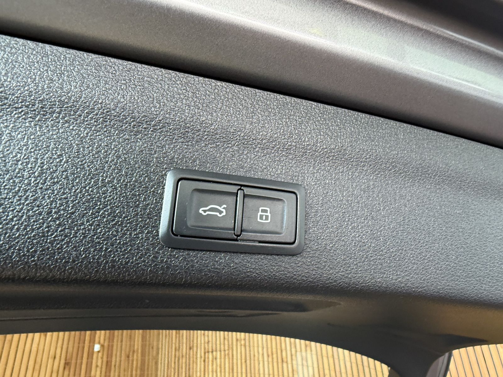 Fahrzeugabbildung Audi A6 Avant sport TFSI *Navi*Leder*Kam*Keyl.*ACC
