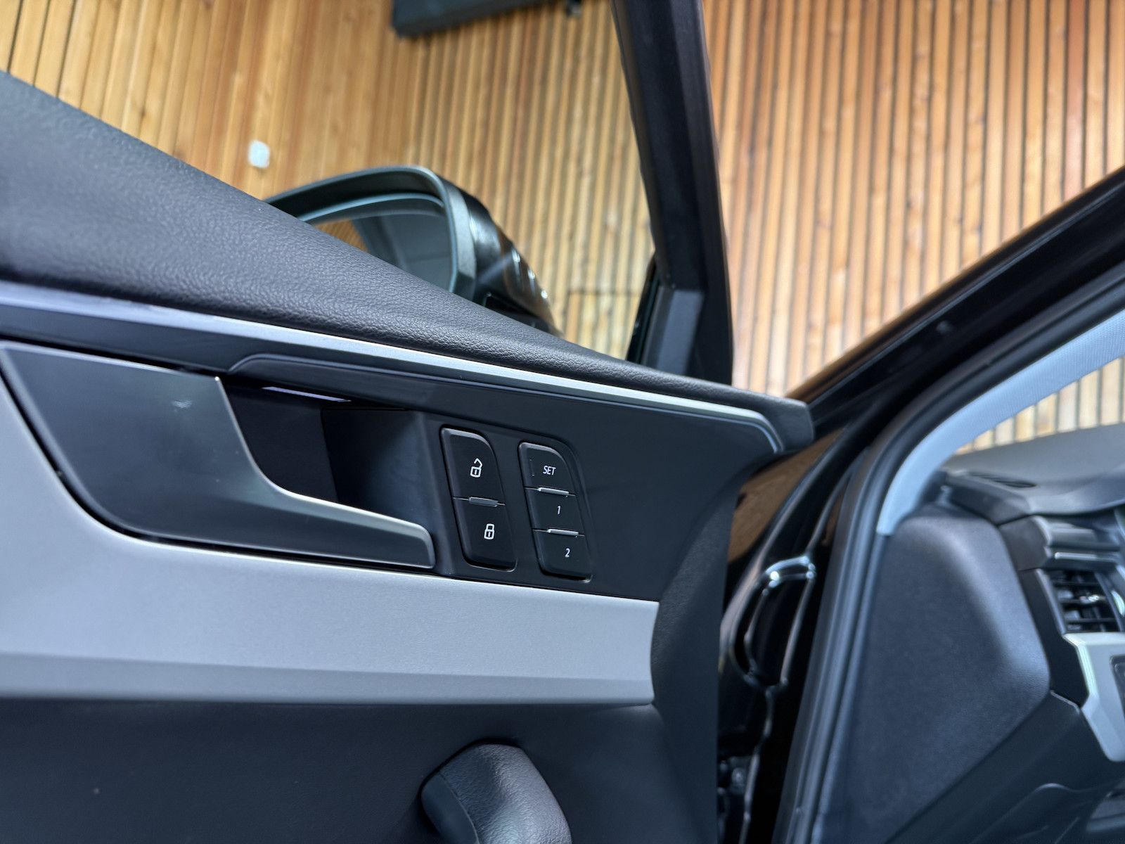 Fahrzeugabbildung Audi A4 Avant S Line TDI Aut. *Navi+*ACC*Kam*LED*Keyl