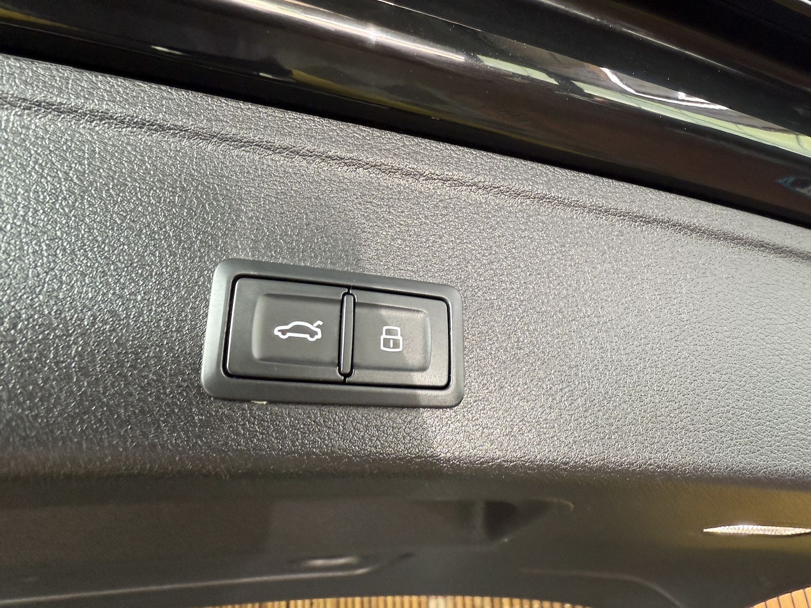 Fahrzeugabbildung Audi A4 Avant S Line TDI Aut. *Navi+*ACC*Kam*LED*Keyl