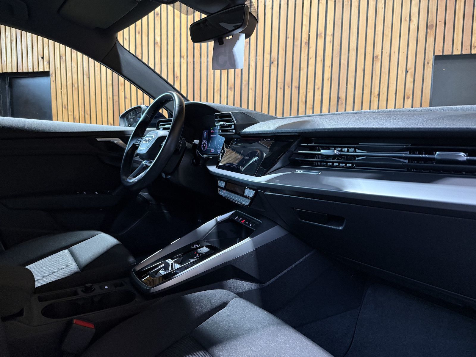 Fahrzeugabbildung Audi A3 Sportback advanced TFSI *Navi*LED*Kam*Virtual