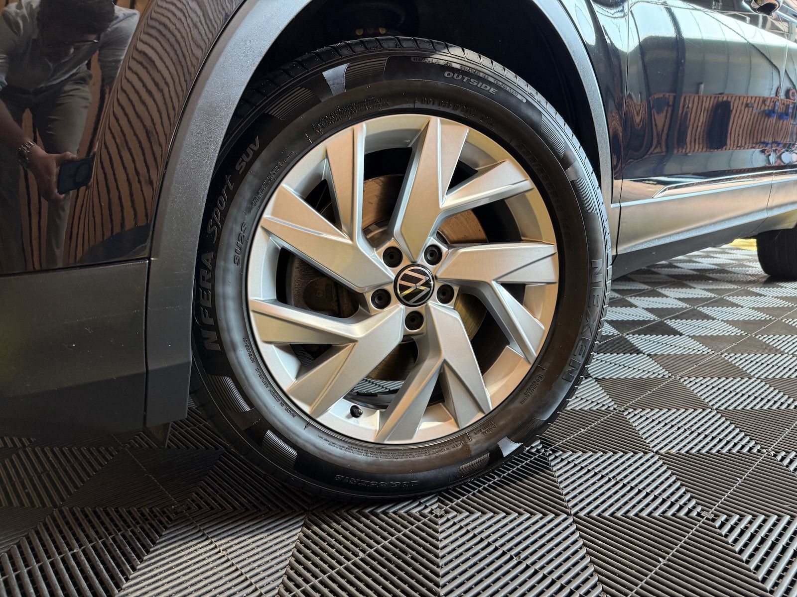 Fahrzeugabbildung Volkswagen Tiguan 2,0 TSI 4Motion Life DSG Navi*ACC*LED*AHK