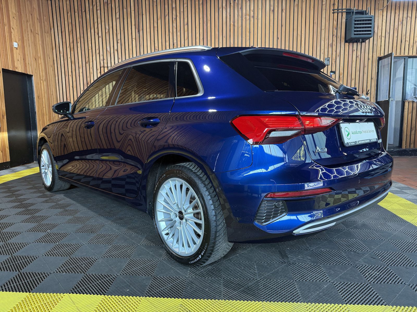 Fahrzeugabbildung Audi A3 Sportback advanced TFSI *Navi*LED*Kam*Virtual