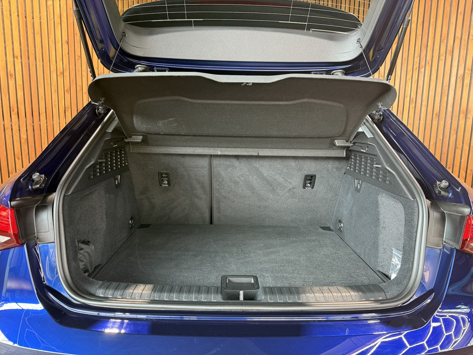 Fahrzeugabbildung Audi A3 Sportback advanced TFSI *Navi*LED*Kam*Virtual