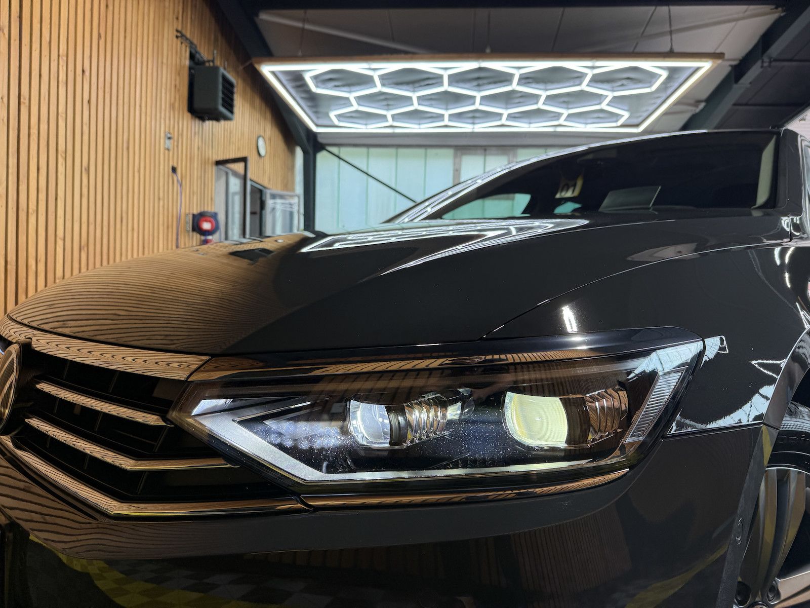 Fahrzeugabbildung Volkswagen Passat Variant 2,0 TDI DSG Navi*IQ*Kam*Leder*VIR