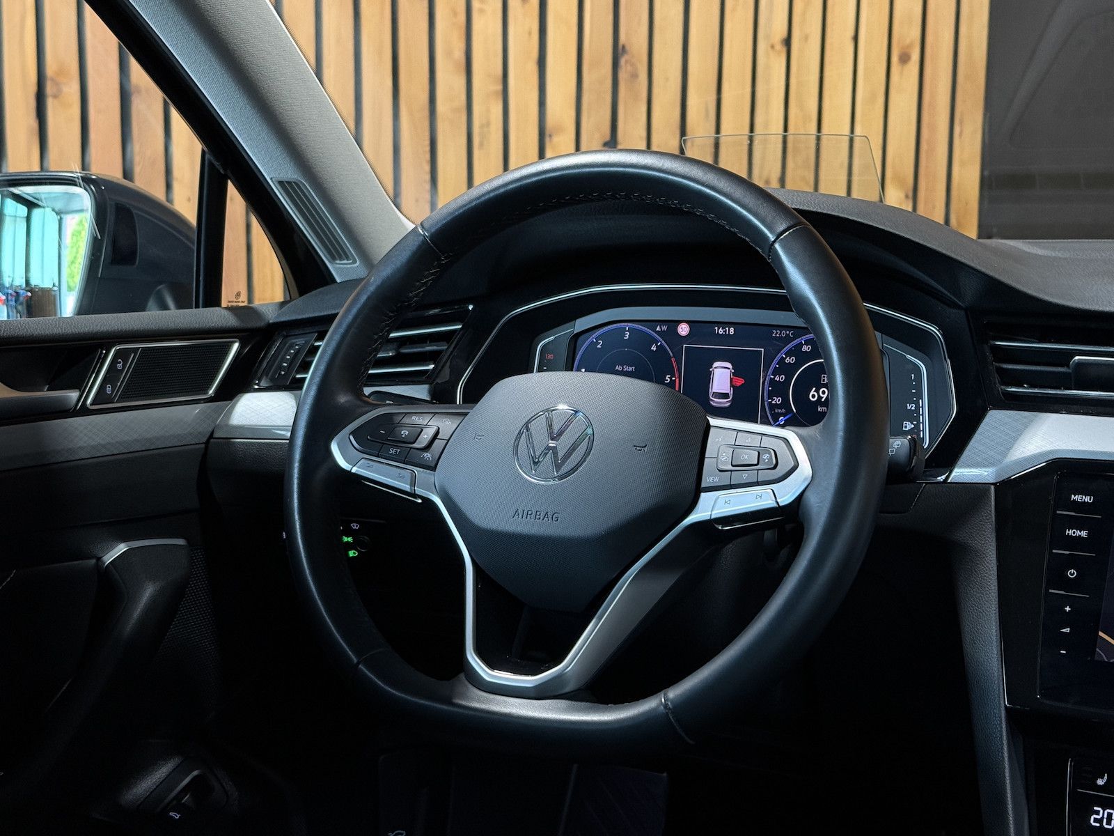 Fahrzeugabbildung Volkswagen Passat Variant 2,0 TDI DSG Navi*IQ*Kam*Leder*VIR