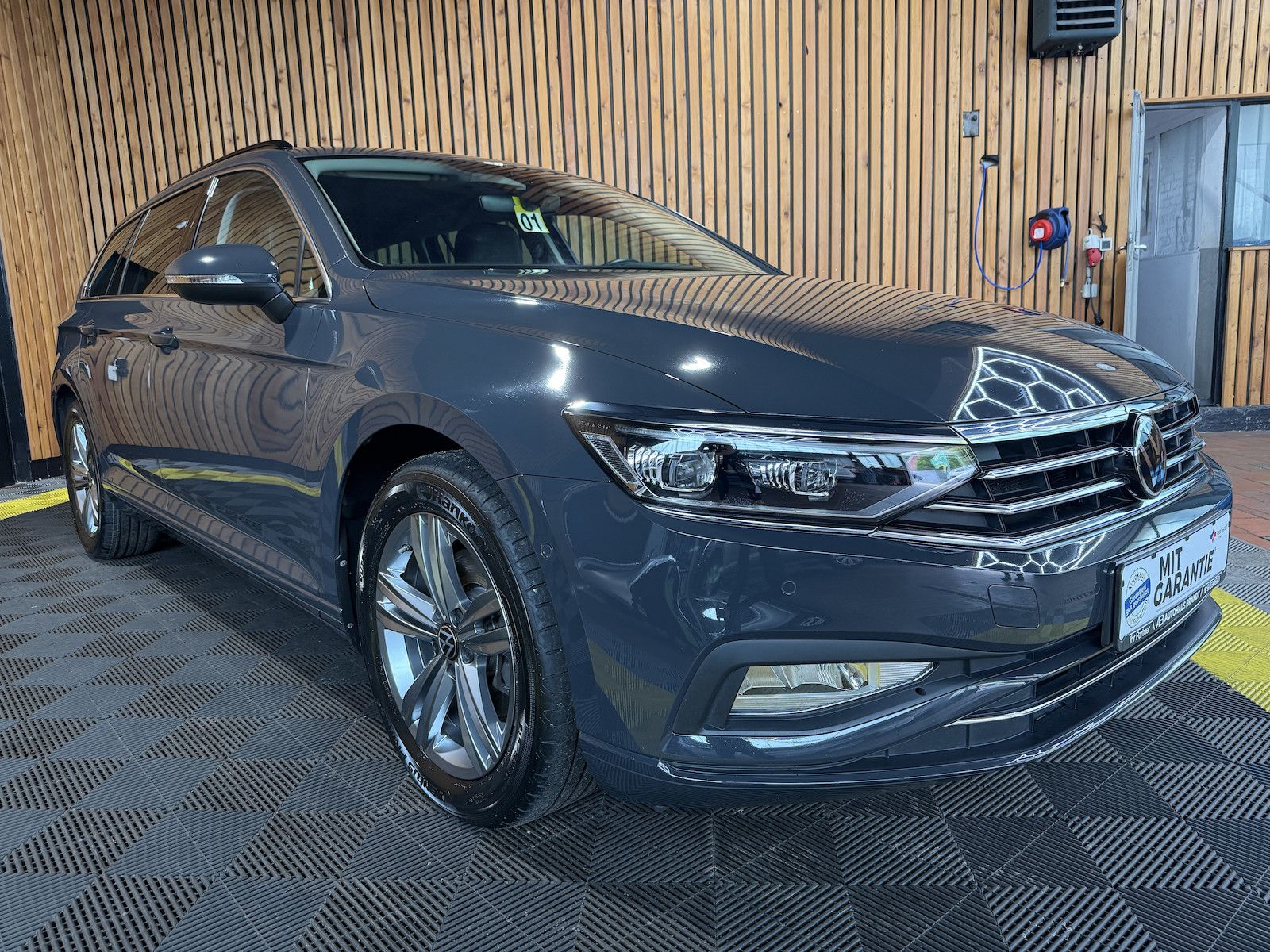 Fahrzeugabbildung Volkswagen Passat Variant 2,0 TDI DSG Navi*IQ*Kam*Leder*VIR