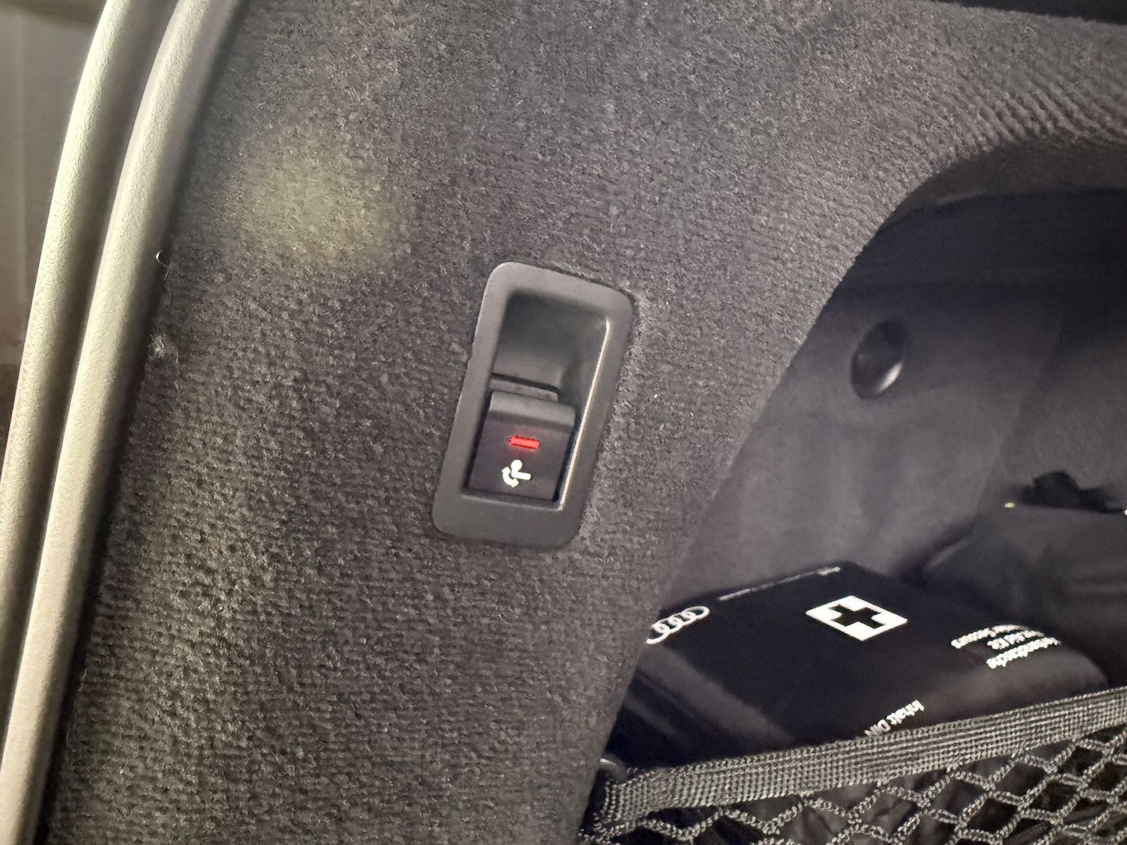 Fahrzeugabbildung Audi A6 Avant 2,0 TDI qu. *Navi*ACC*LED*AHK*Leder*