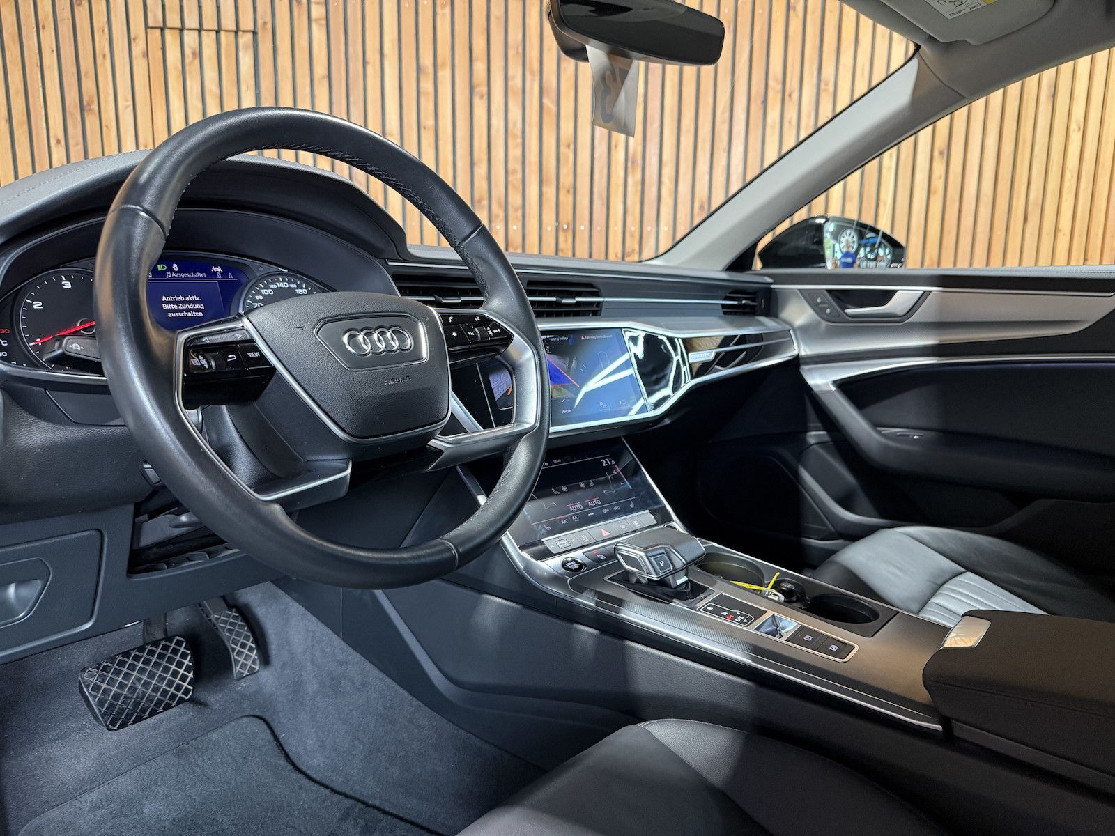Fahrzeugabbildung Audi A6 Avant 2,0 TDI qu. *Navi*ACC*LED*AHK*Leder*