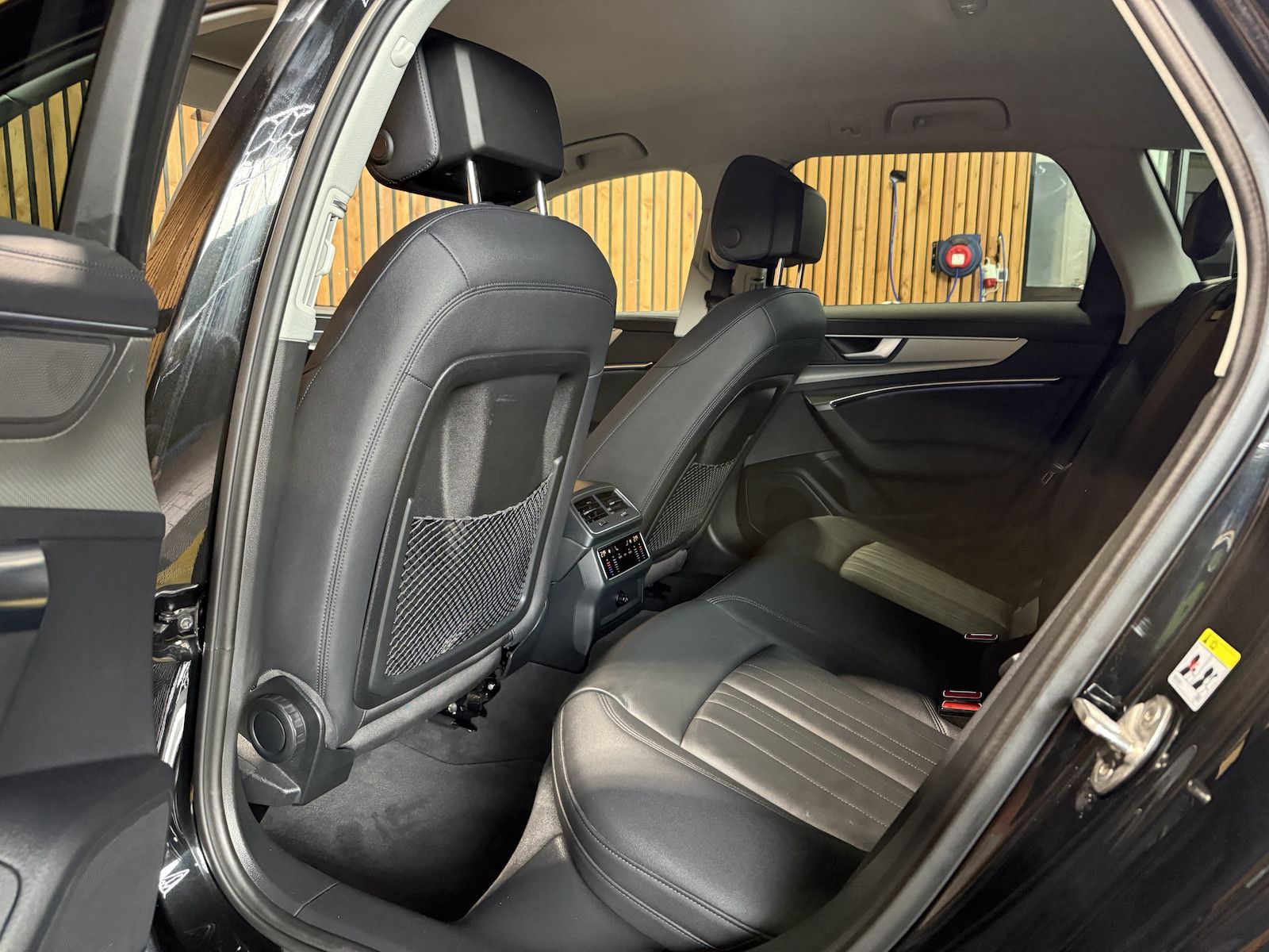 Fahrzeugabbildung Audi A6 Avant 2,0 TDI qu. *Navi*ACC*LED*AHK*Leder*