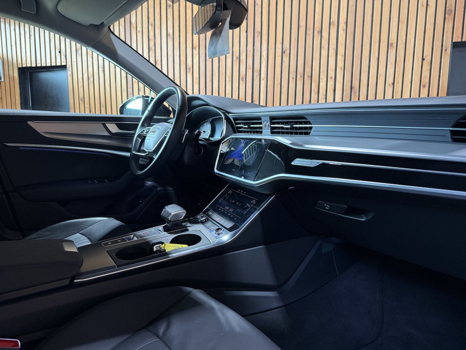 Fahrzeugabbildung Audi A6 Avant 2,0 TDI qu. *Navi*ACC*LED*AHK*Leder*