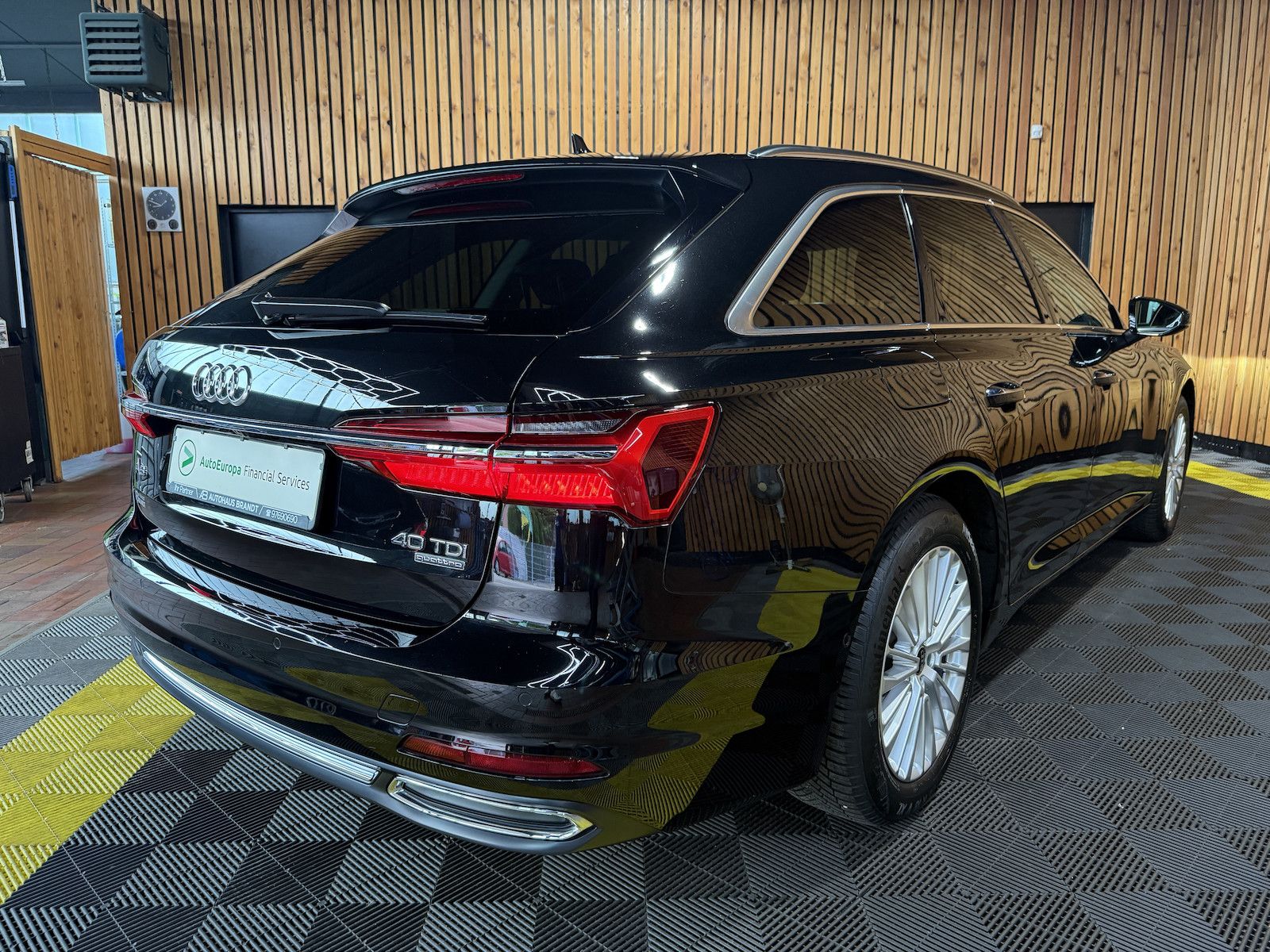 Fahrzeugabbildung Audi A6 Avant 2,0 TDI qu. *Navi*ACC*LED*AHK*Leder*