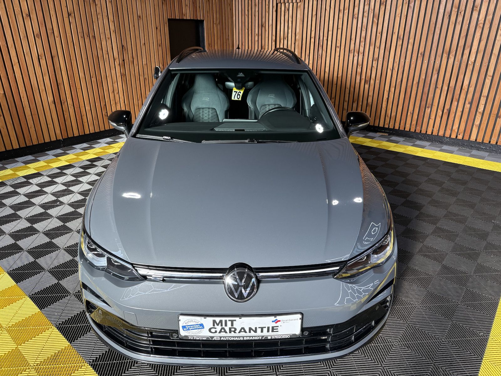 Fahrzeugabbildung Volkswagen Golf Variant 2,0TDI R-Line Black DSG *Navi*Keyl.