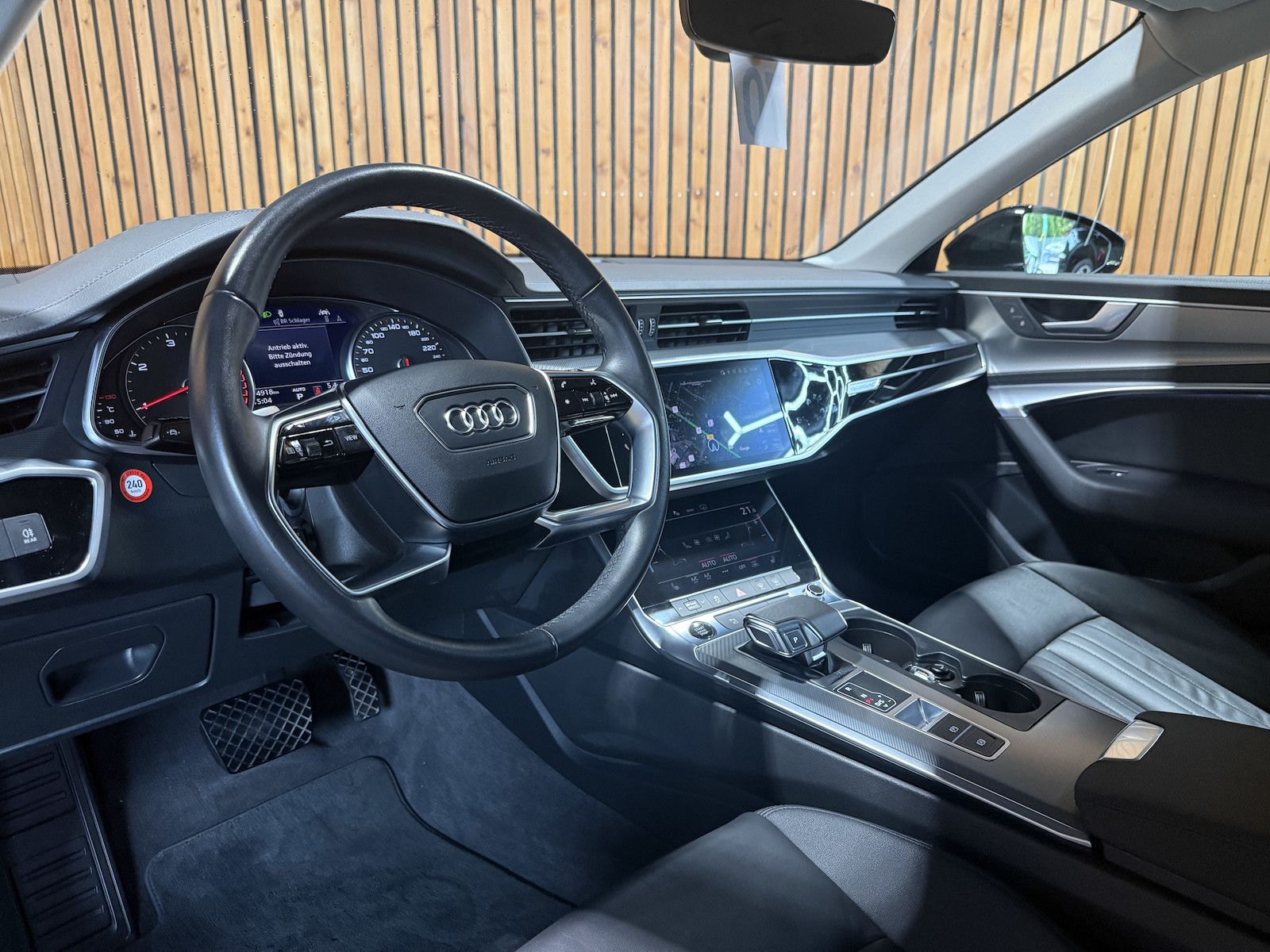 Fahrzeugabbildung Audi A6 Avant 2,0 TDI qu. *Navi*ACC*LED*AHK*Leder*