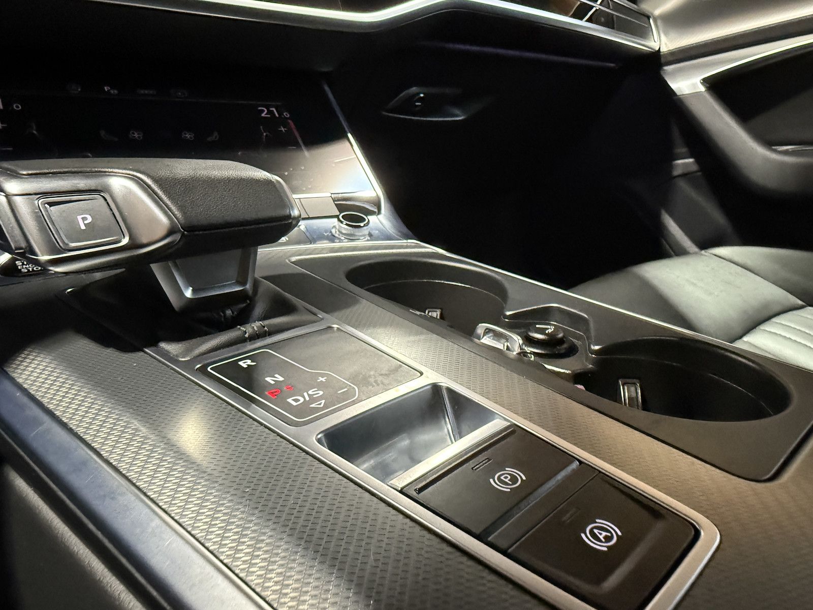 Fahrzeugabbildung Audi A6 Avant 2,0 TDI qu. *Navi*ACC*LED*AHK*Leder*