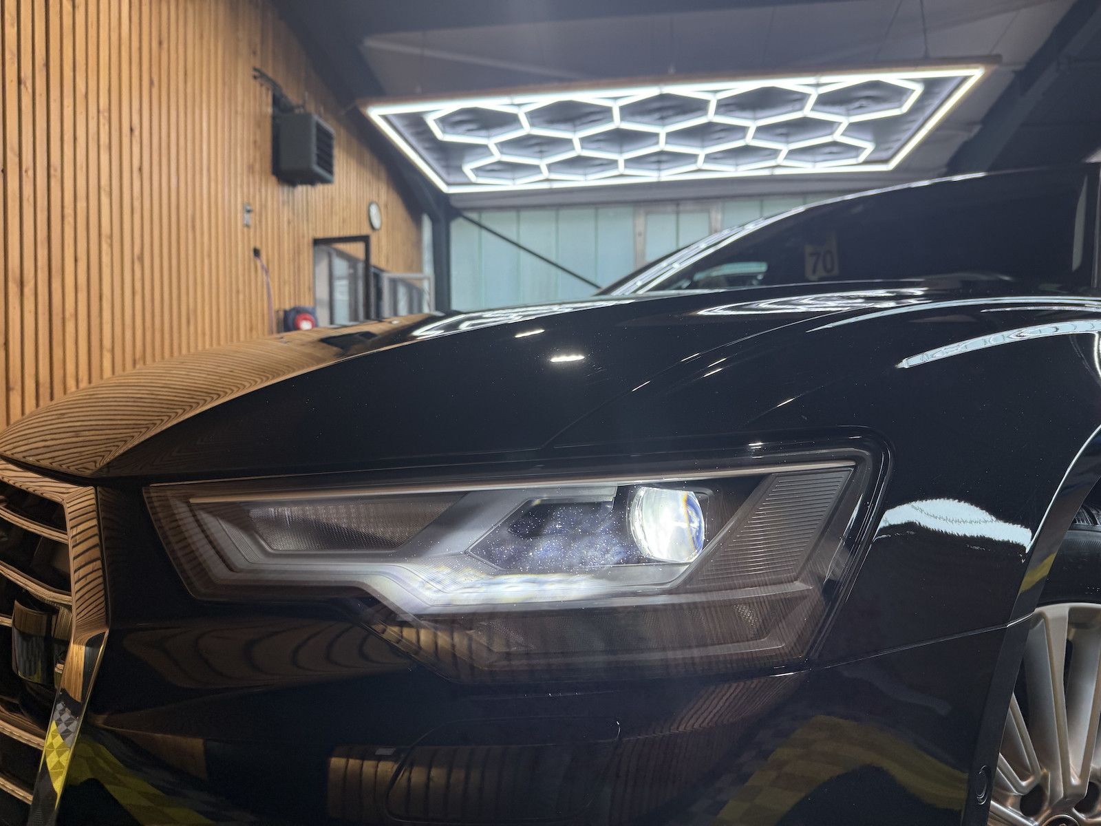 Fahrzeugabbildung Audi A6 Avant 2,0 TDI qu. *Navi*ACC*LED*AHK*Leder*