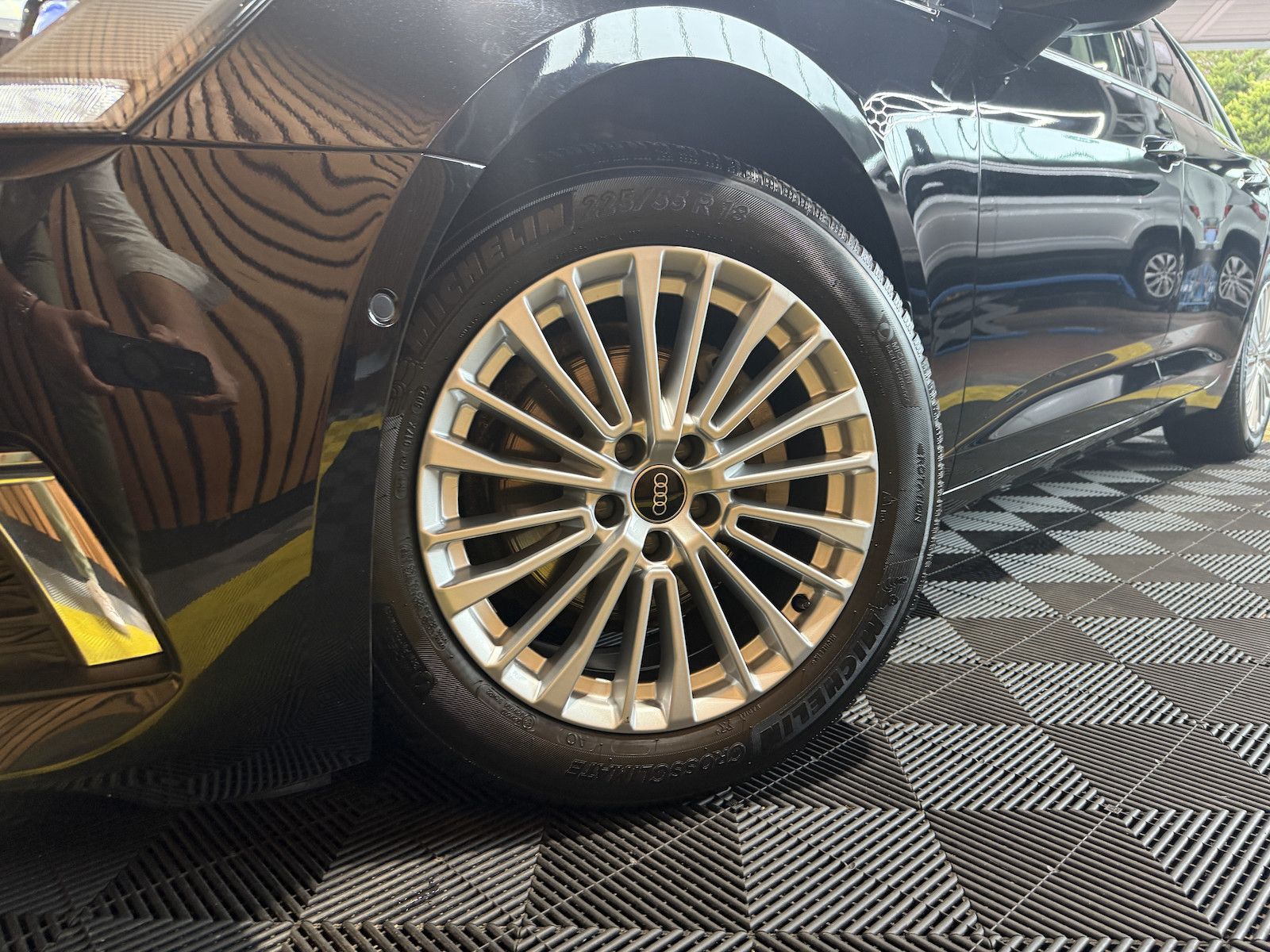 Fahrzeugabbildung Audi A6 Avant 2,0 TDI qu. *Navi*ACC*LED*AHK*Leder*