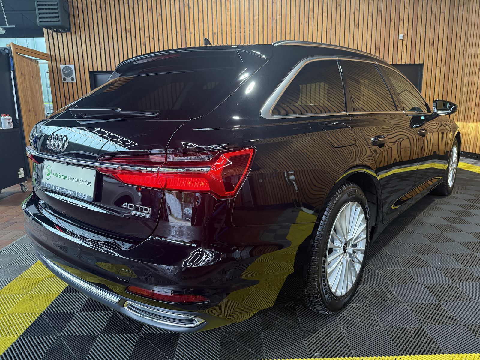 Fahrzeugabbildung Audi A6 Avant 2,0 TDI qu. *Navi*ACC*LED*AHK*Leder*