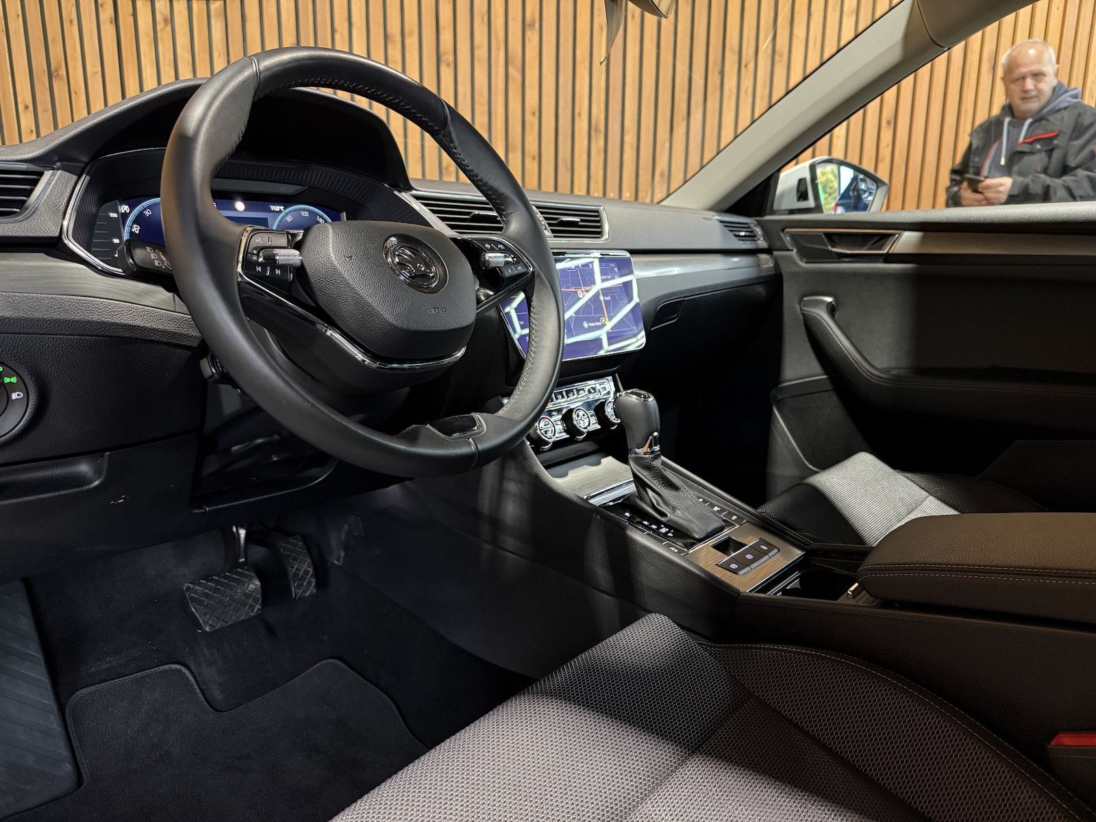 Fahrzeugabbildung SKODA Superb Combi Style TDI DSG *Navi*ACC*Virtual*AHK