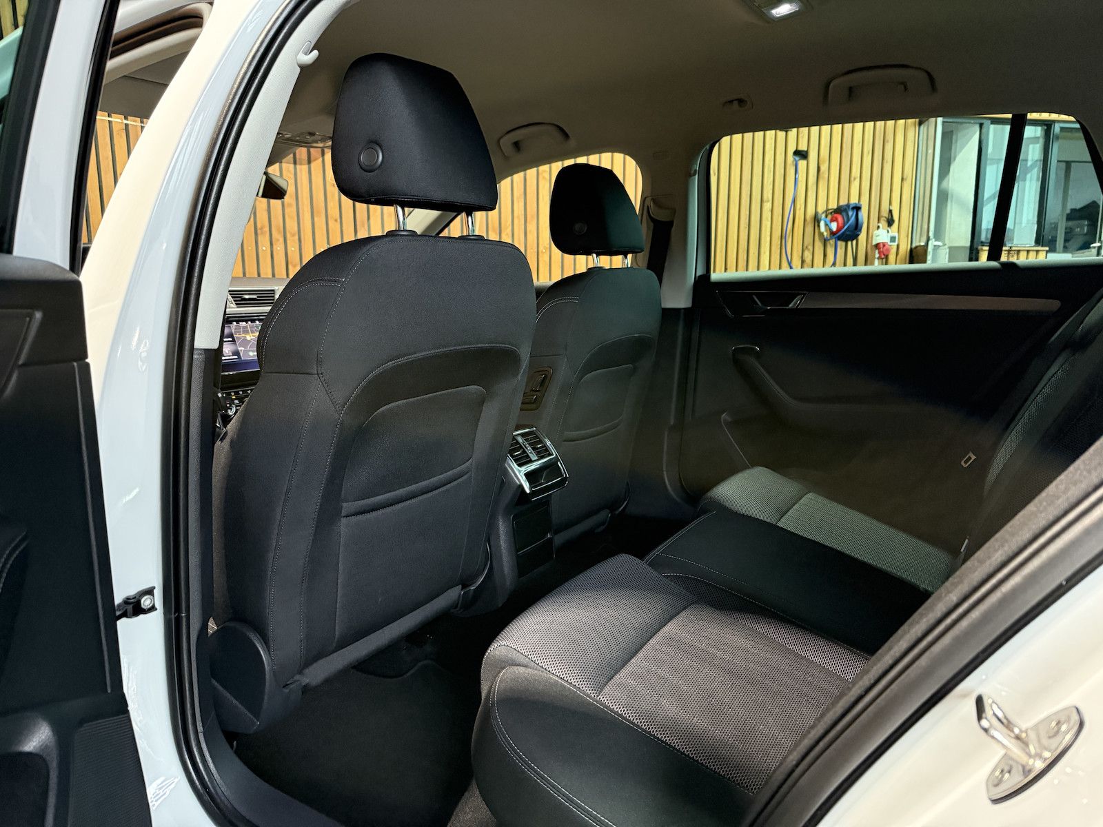 Fahrzeugabbildung SKODA Superb Combi Style TDI DSG *Navi*ACC*Virtual*AHK