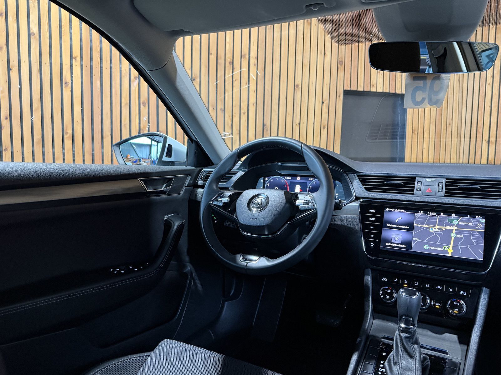 Fahrzeugabbildung SKODA Superb Combi Style TDI DSG *Navi*ACC*Virtual*AHK