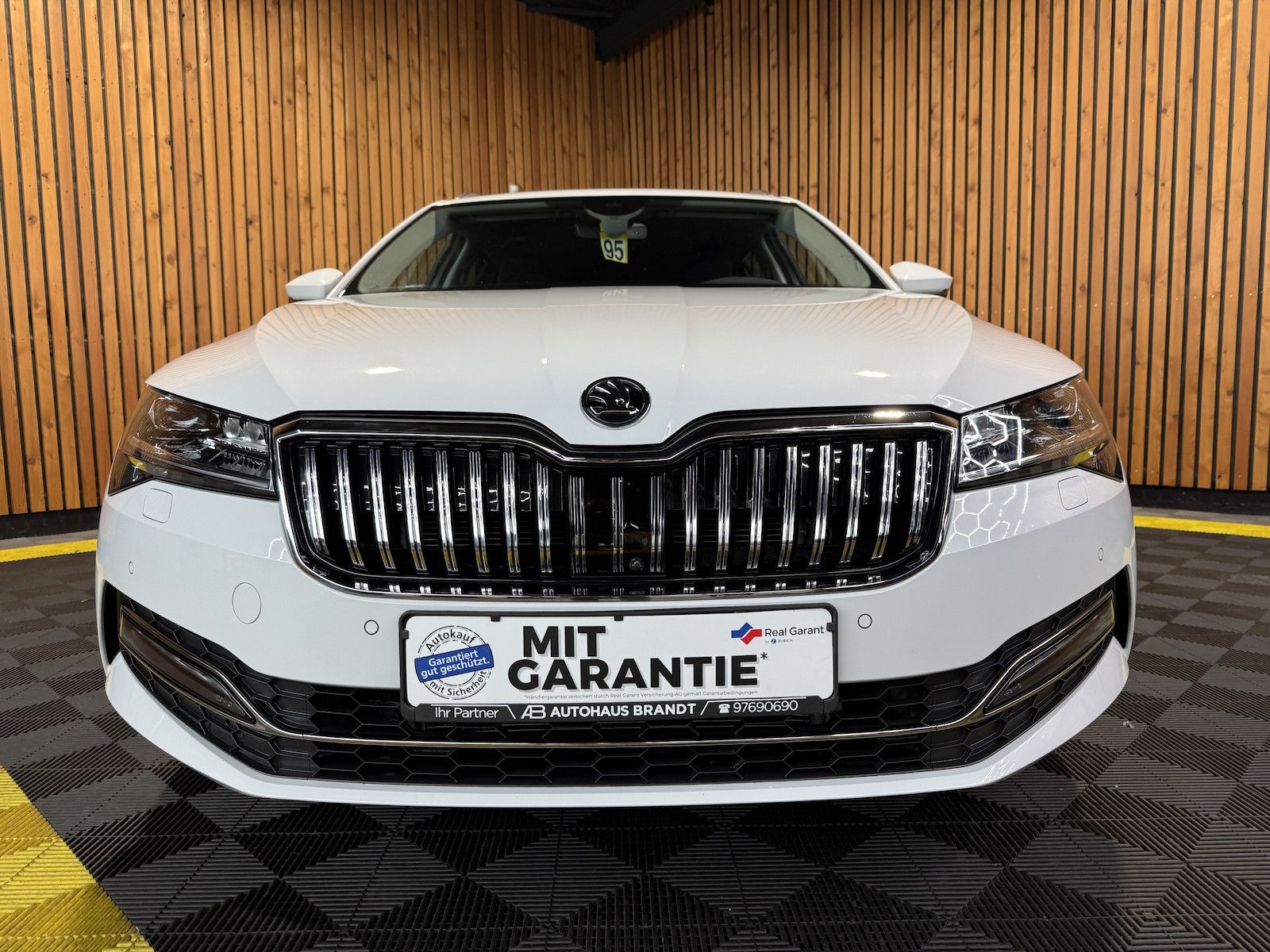 Fahrzeugabbildung SKODA Superb Combi Style TDI DSG *Navi*ACC*Virtual*AHK