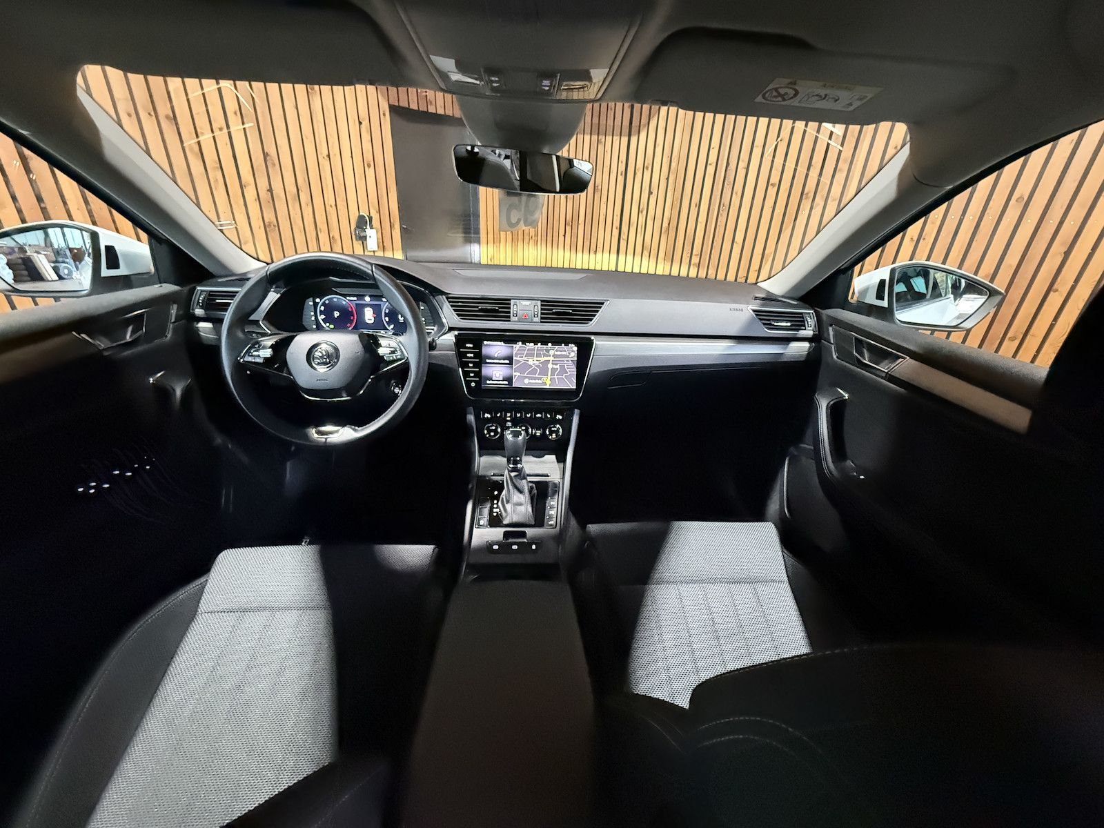 Fahrzeugabbildung SKODA Superb Combi Style TDI DSG *Navi*ACC*Virtual*AHK