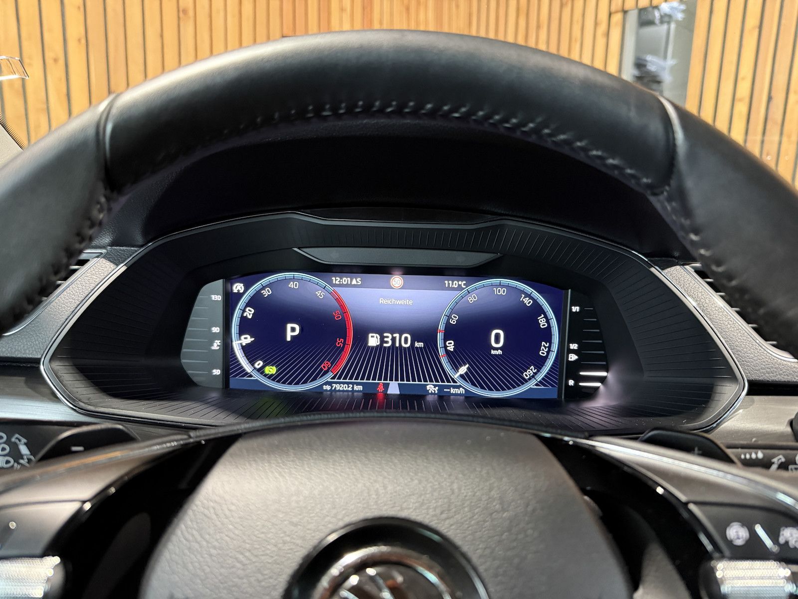 Fahrzeugabbildung SKODA Superb Combi Style TDI DSG *Navi*ACC*Virtual*AHK