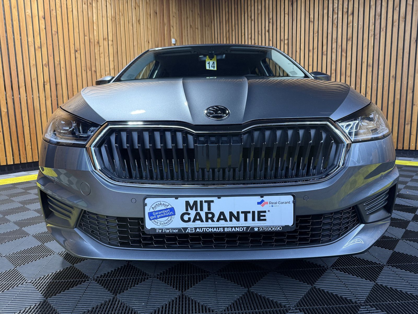 Fahrzeugabbildung SKODA Fabia 1,0 TSI Tour *Navi*LED*Tempo*Kamera*Alu*