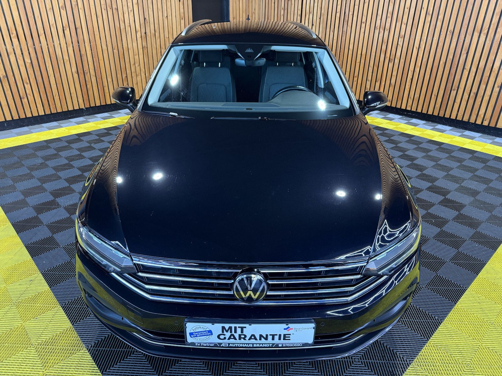 Fahrzeugabbildung Volkswagen Passat Variant 1,5 TSI DSG *Navi*LED*Kam*ACC*AHK