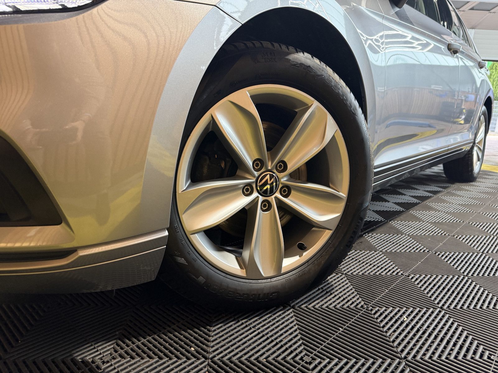 Fahrzeugabbildung Volkswagen Passat Variant 1,5 TSI DSG *Navi*LED*Kam*ACC*Alu