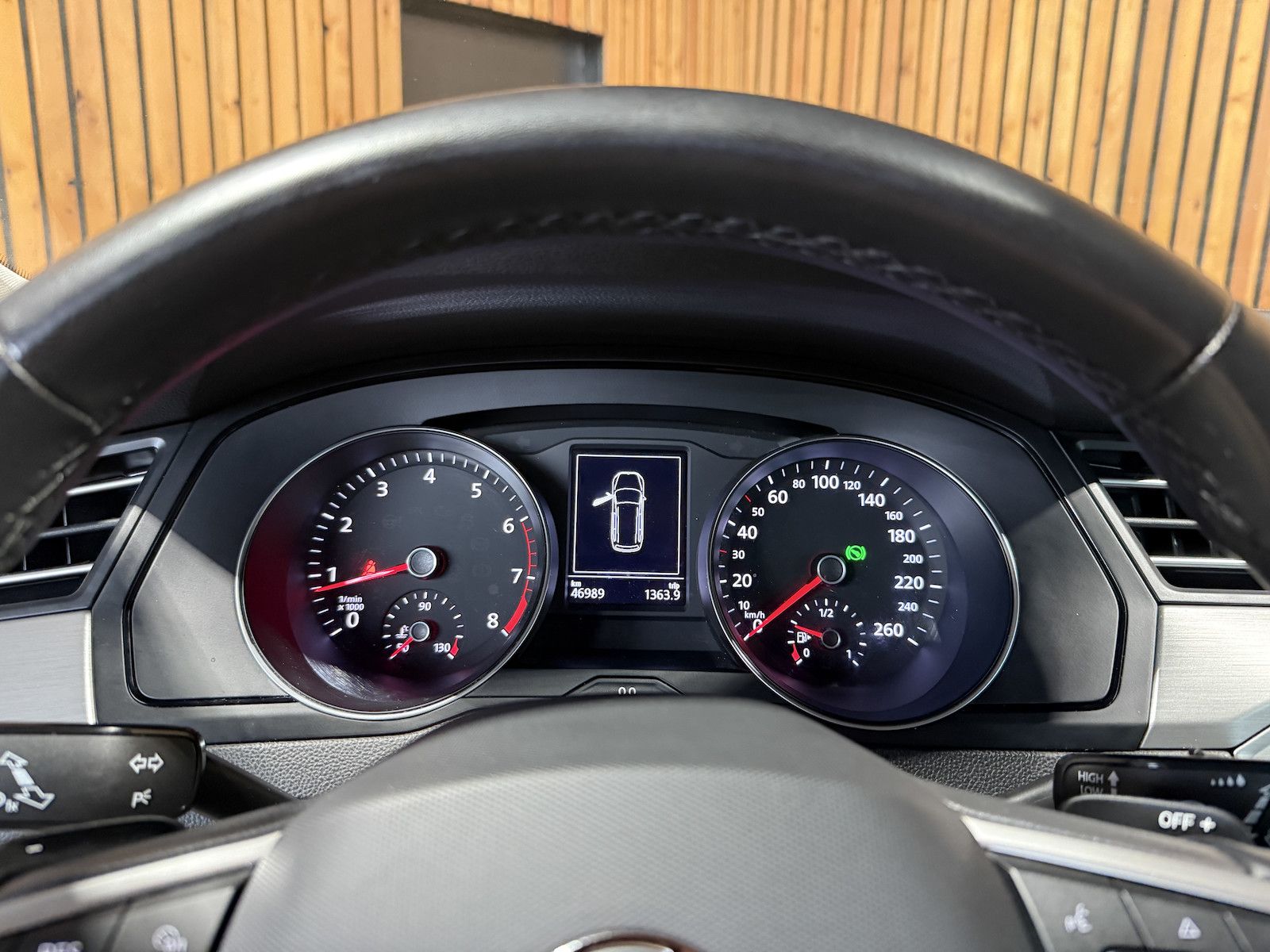 Fahrzeugabbildung Volkswagen Passat Variant 1,5 TSI DSG *Navi*LED*Kam*ACC*Alu