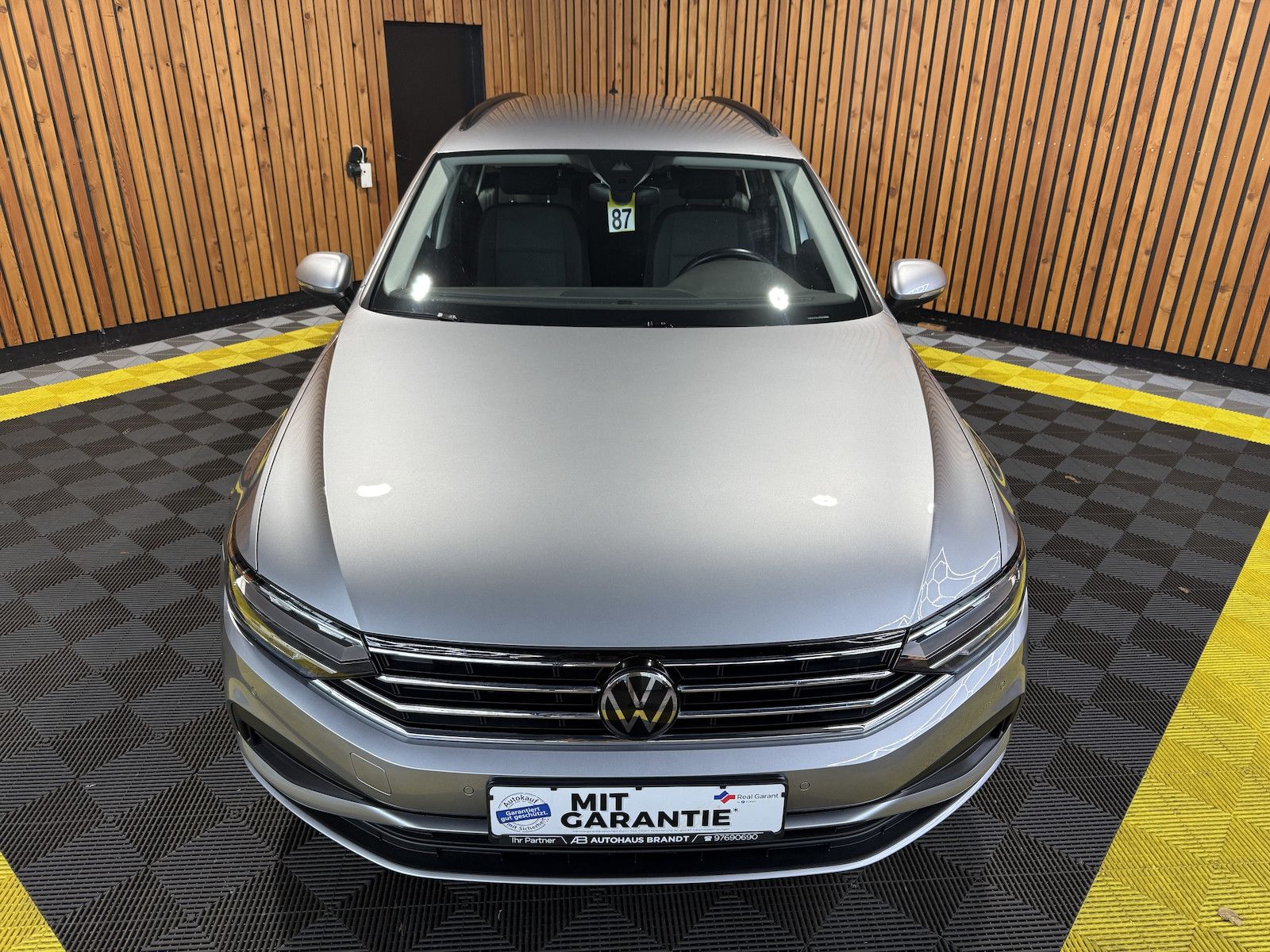 Fahrzeugabbildung Volkswagen Passat Variant 1,5 TSI DSG *Navi*LED*Kam*ACC*Alu