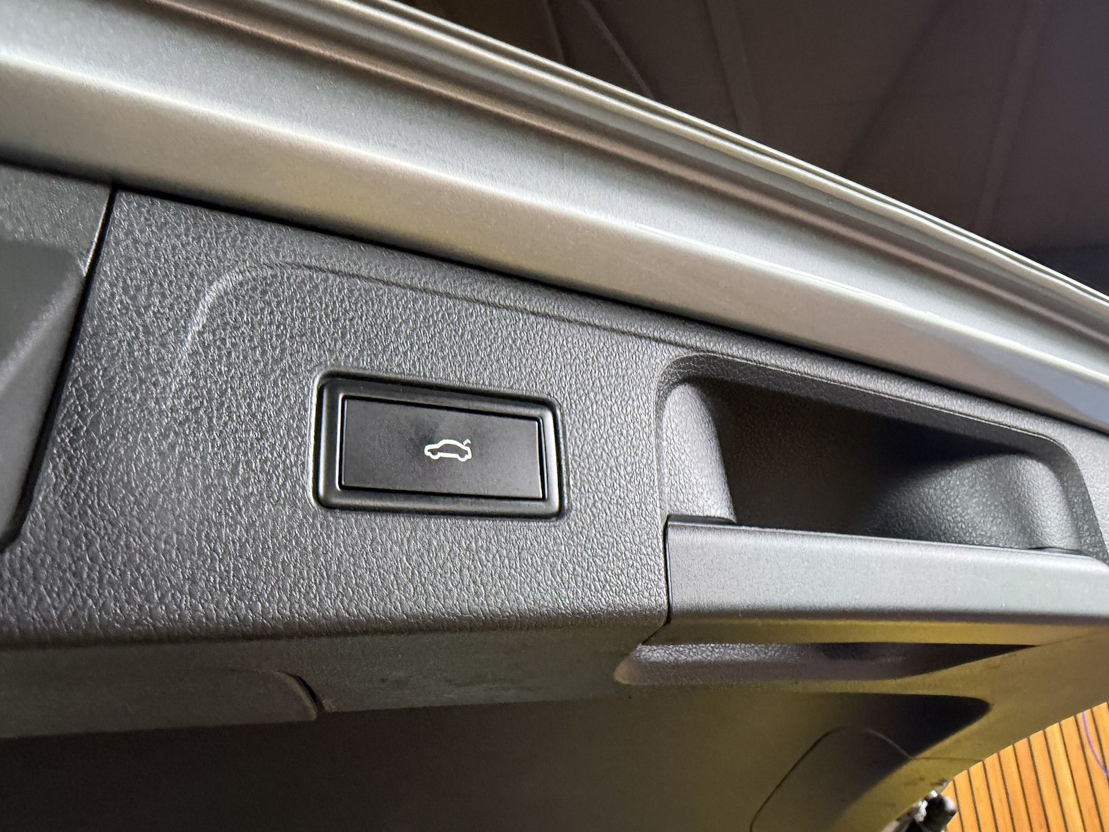 Fahrzeugabbildung Volkswagen Passat Variant 1,5 TSI DSG *Navi*LED*Kam*ACC*Alu